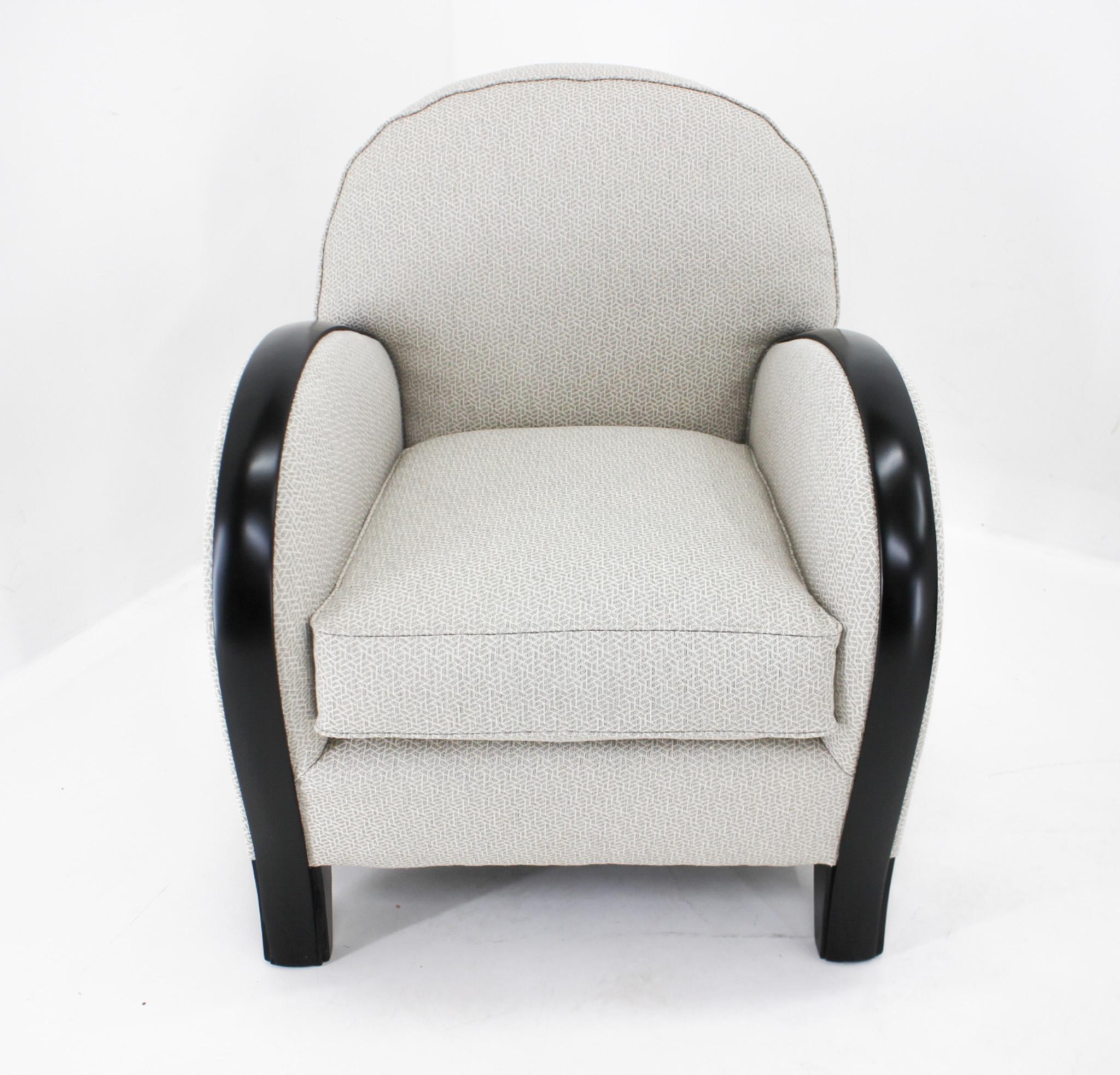 1940s Italian Newly Upholstered Armchair 7