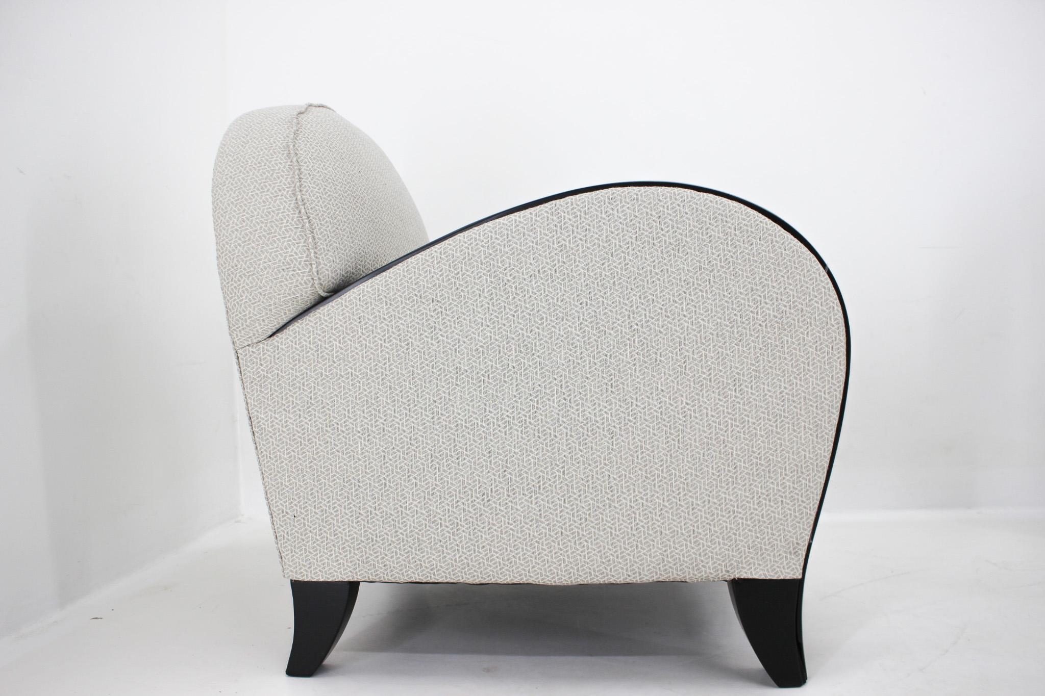 Mid-20th Century 1940s Italian Newly Upholstered Armchair