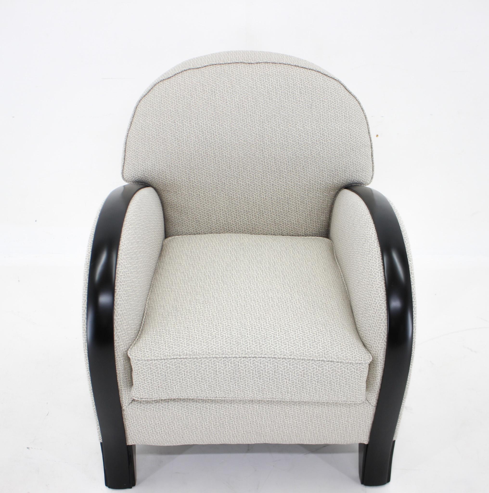 1940s Italian Newly Upholstered Armchair 3