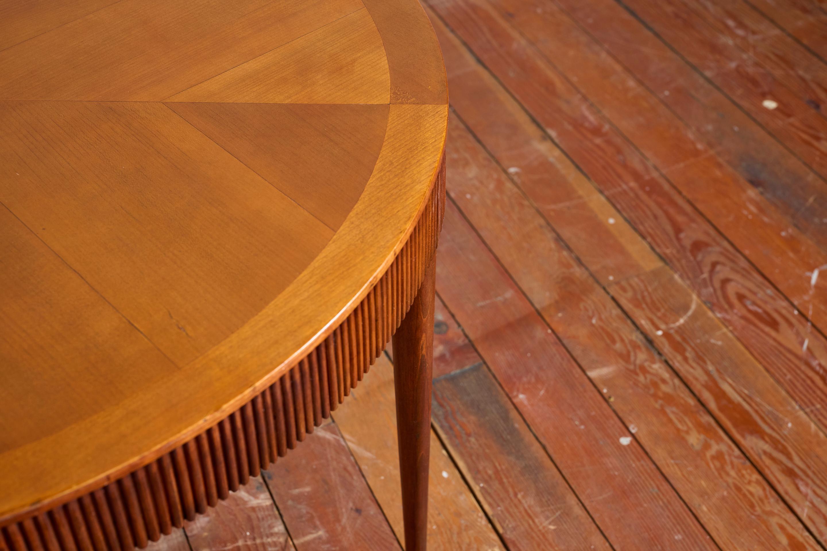 1940's Italian Oak Table w/ Drawers For Sale 6
