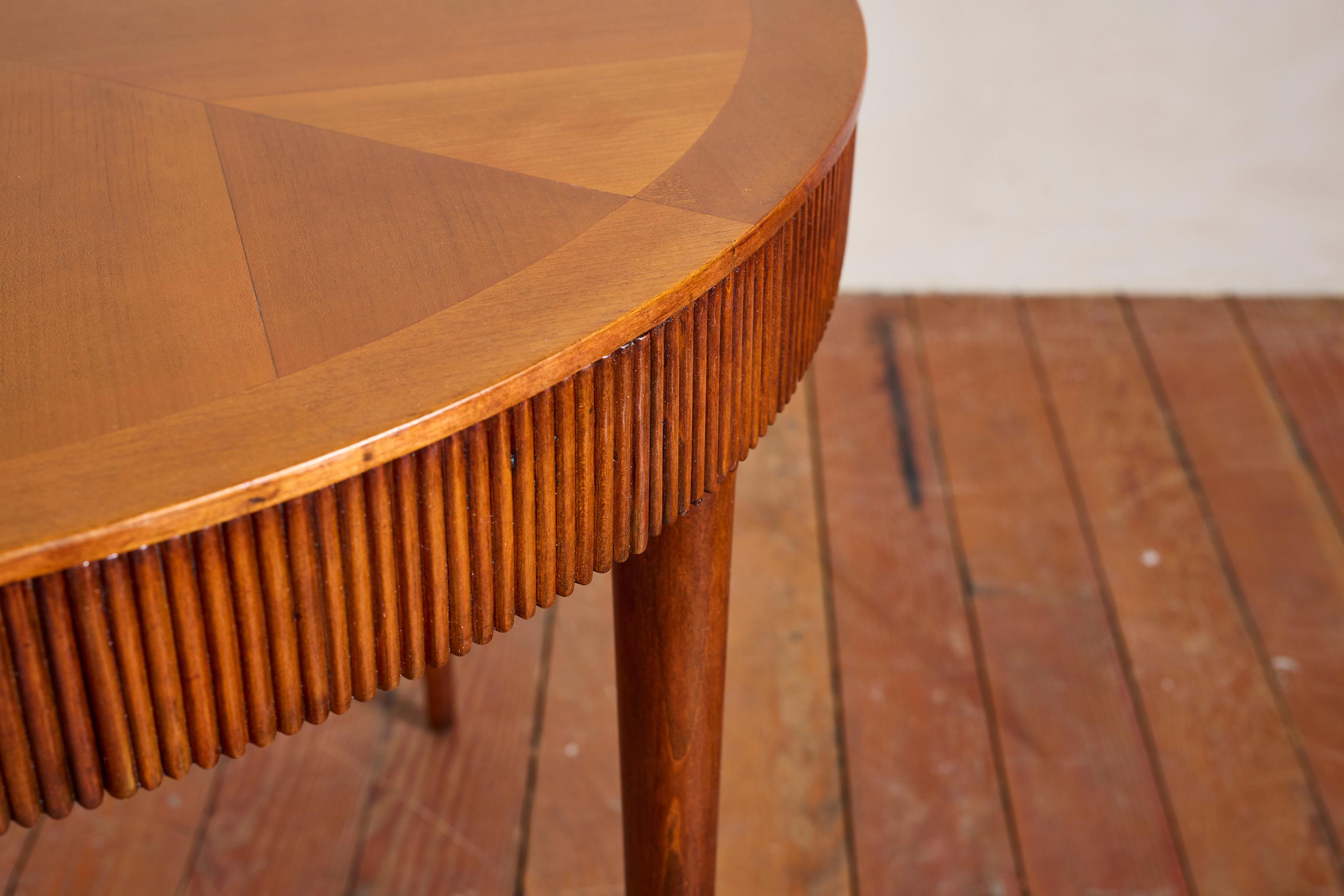 1940's Italian Oak Table w/ Drawers For Sale 3