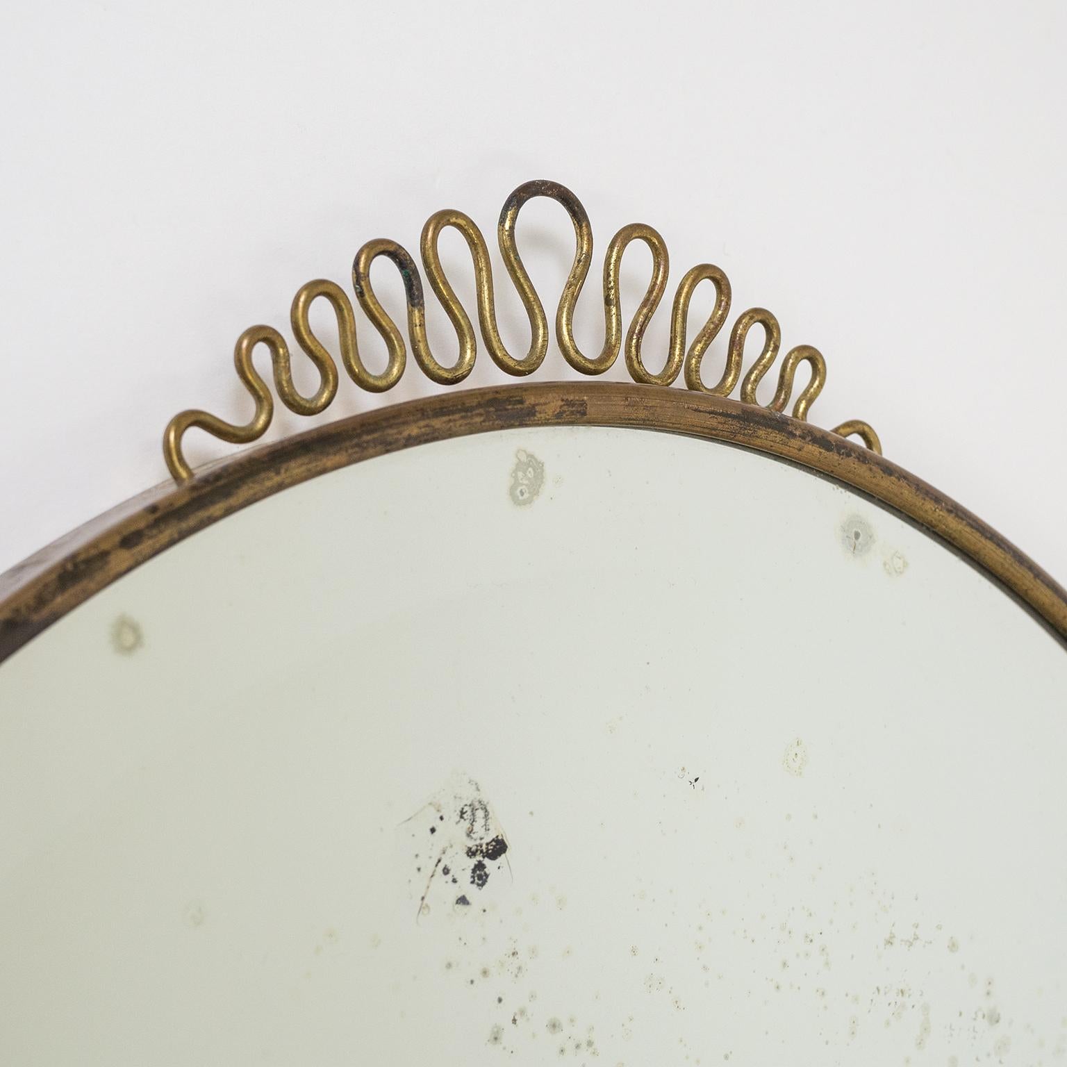 1940s Italian Oval Brass Mirror In Good Condition In Vienna, AT