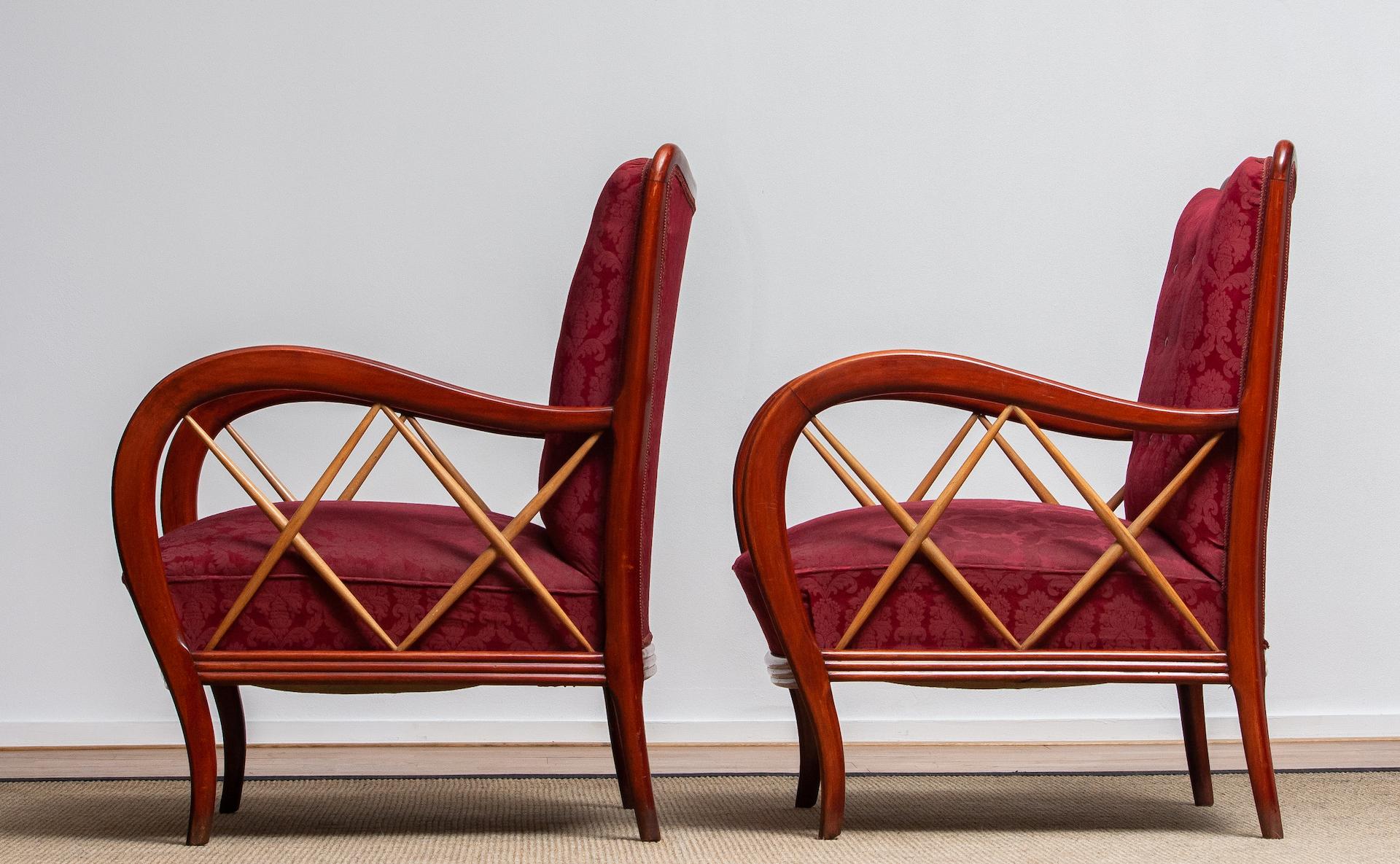 1940s Italian Pair of Paolo Buffa Lounge Chairs in Mahogany and Beech 9