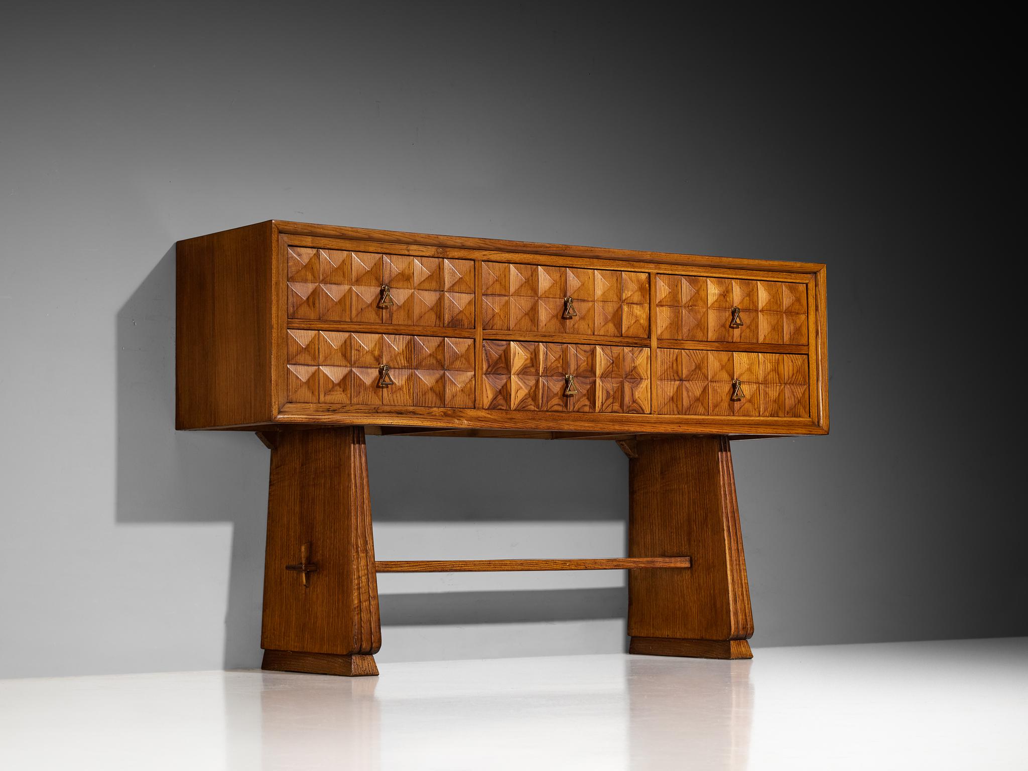 Mid-20th Century 1940s Italian Sideboard in Chestnut with Diamond-Shaped Carvings For Sale