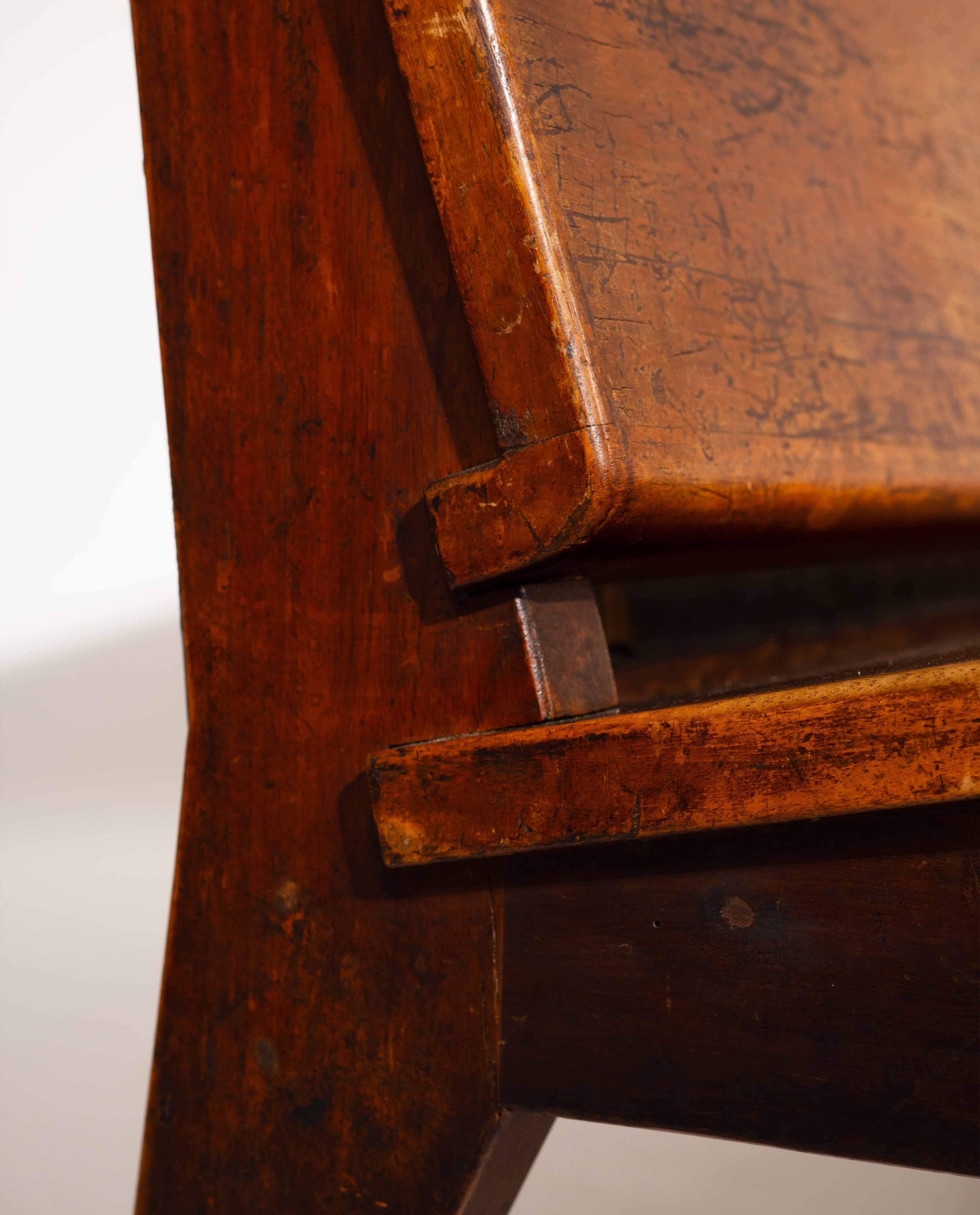 Banco italiano de madera maciza de mediados de siglo de 1940 en venta 2