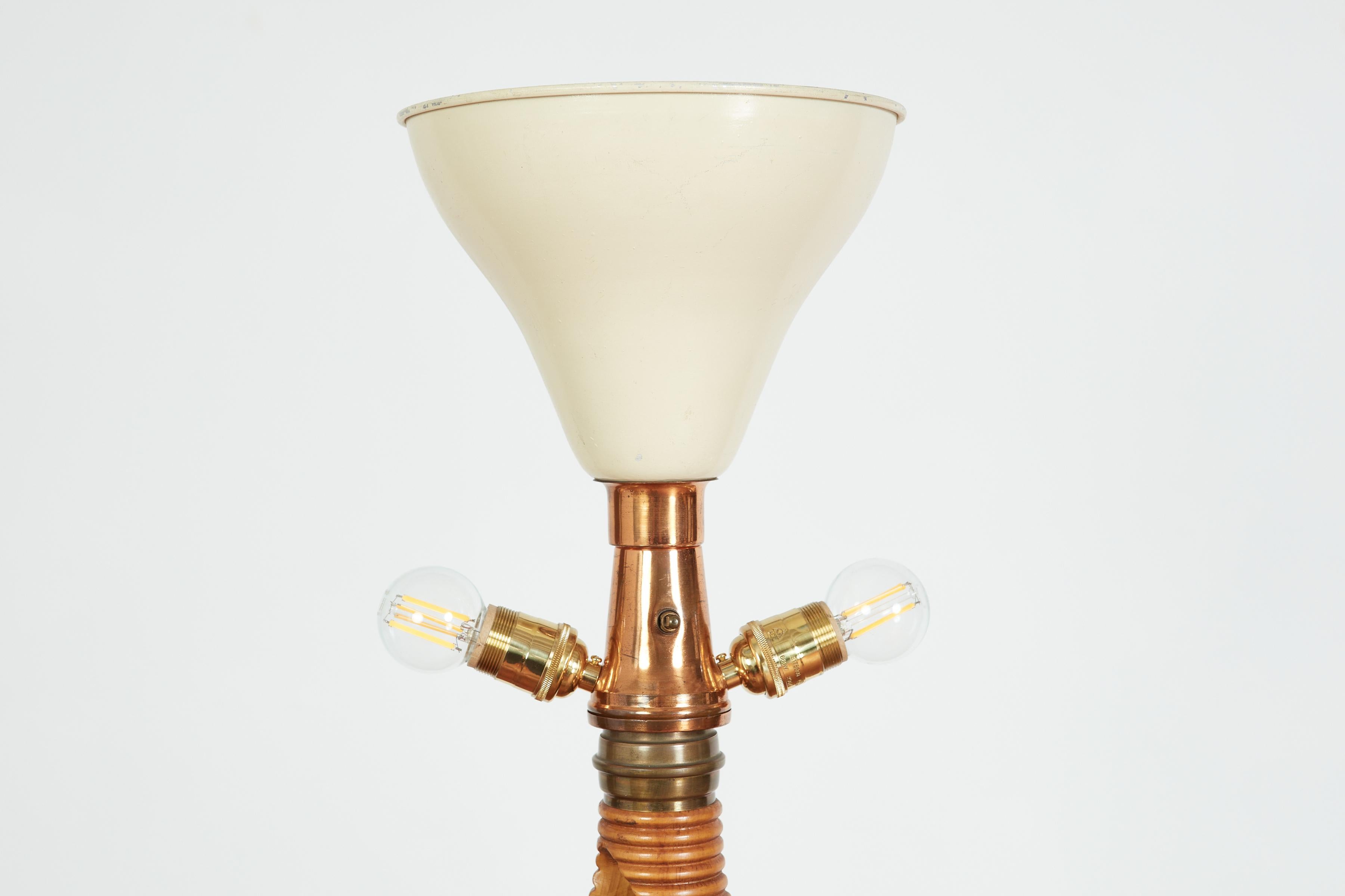 1940's Italian Spiral Wood Floor lamp  For Sale 3