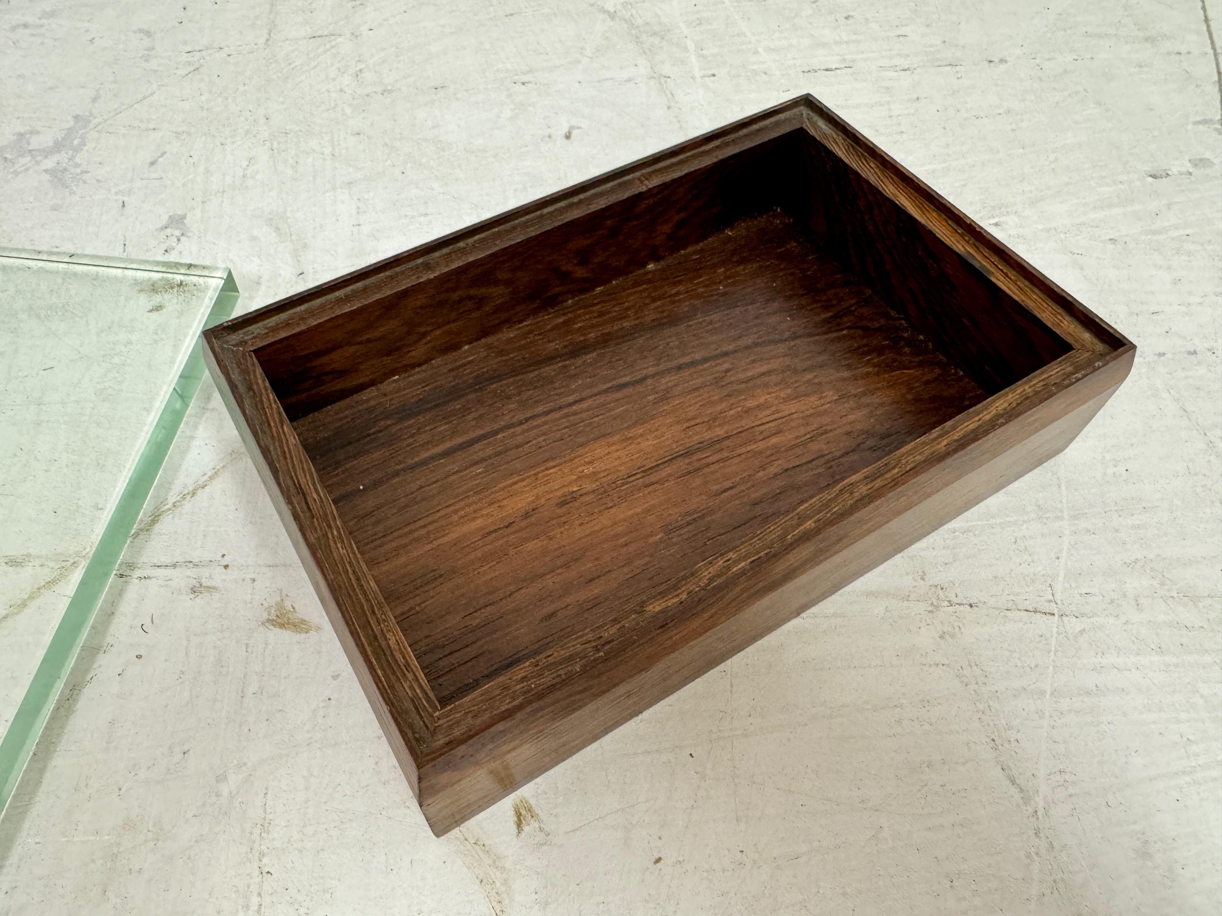 1940s Italian Wood and Glass Box by Pietro Chiesa for Fontana Arte For Sale 3