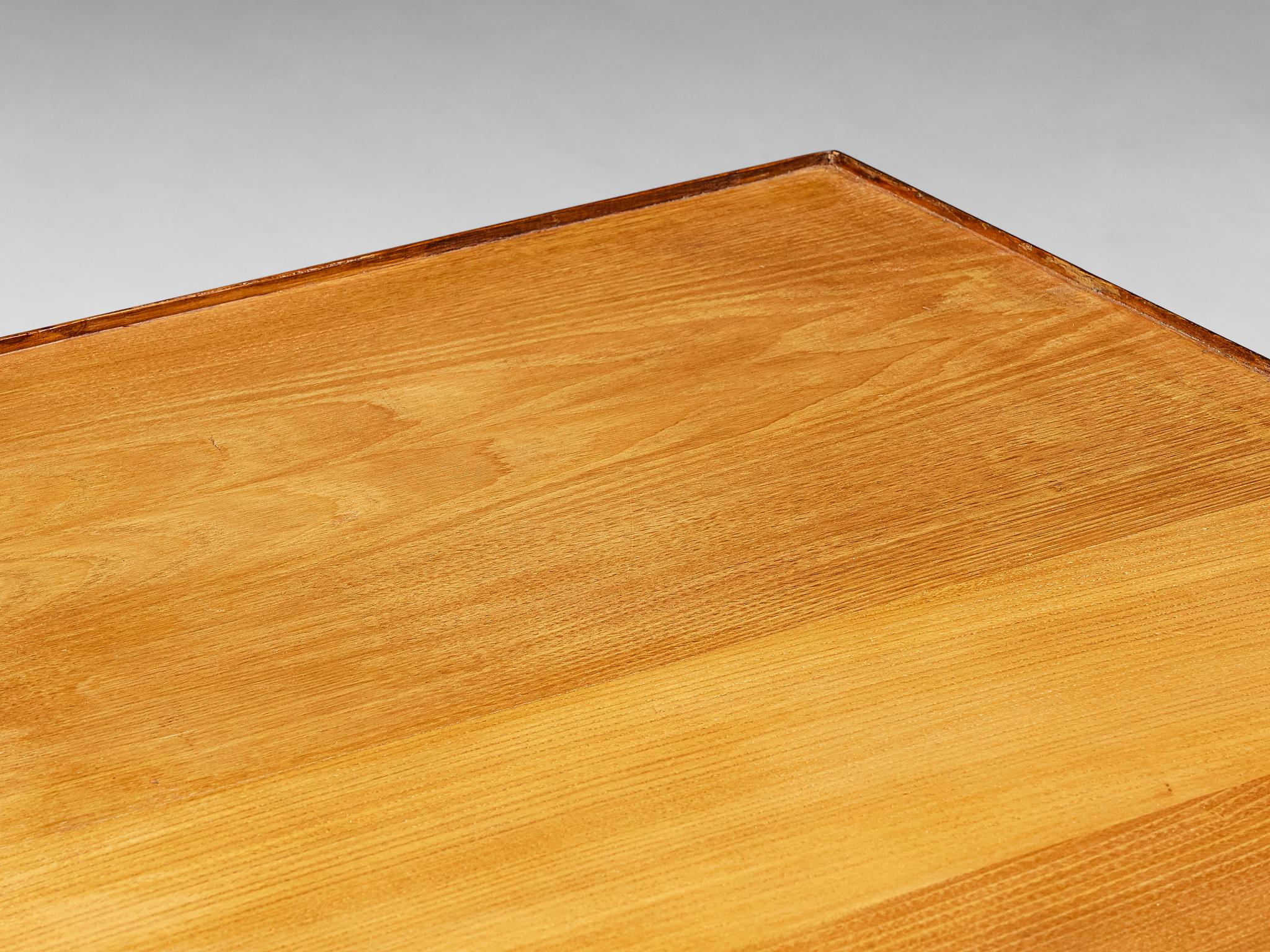 Escritorio italiano de los años 40 en fresno y latón en venta 3