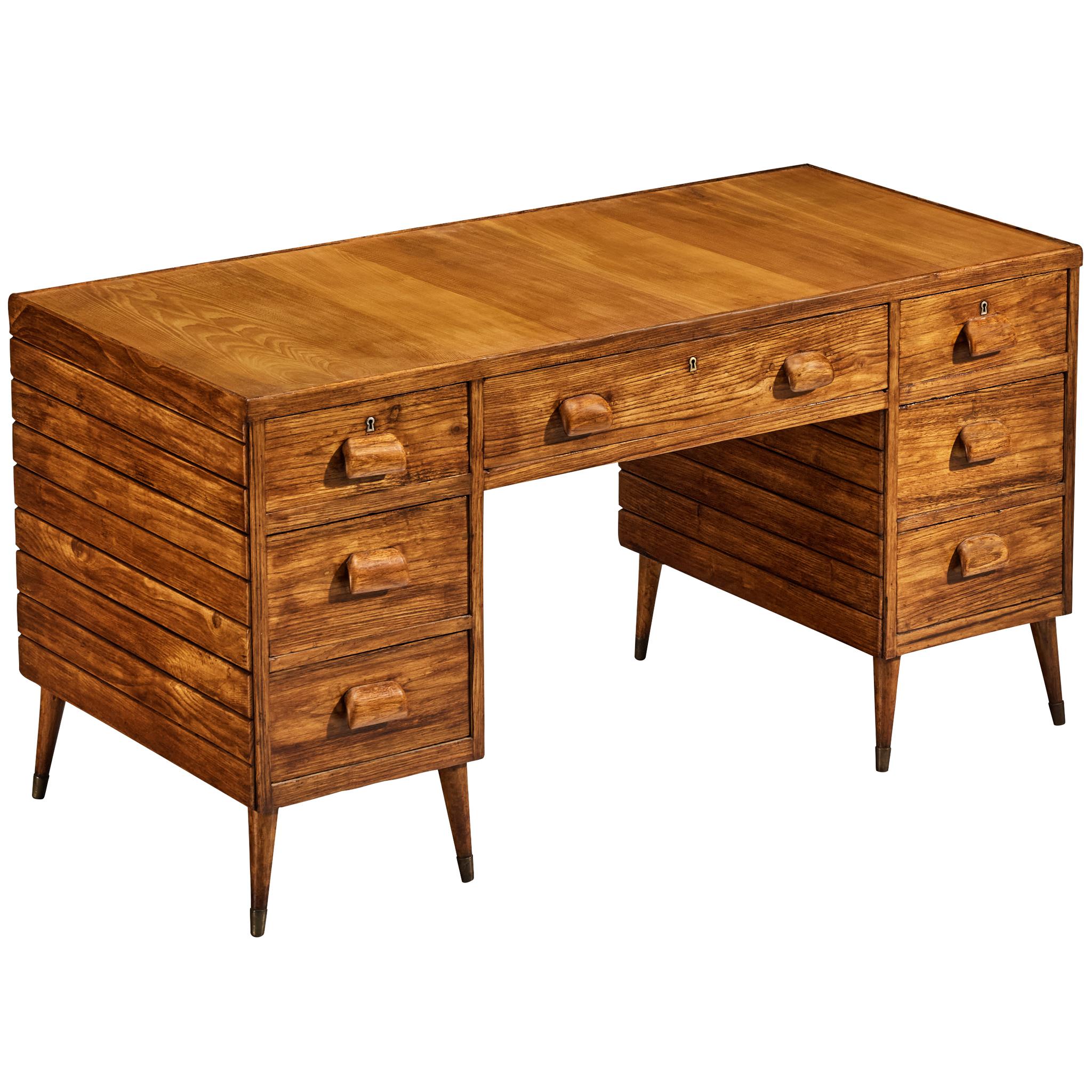 Escritorio italiano de los años 40 en fresno y latón en venta