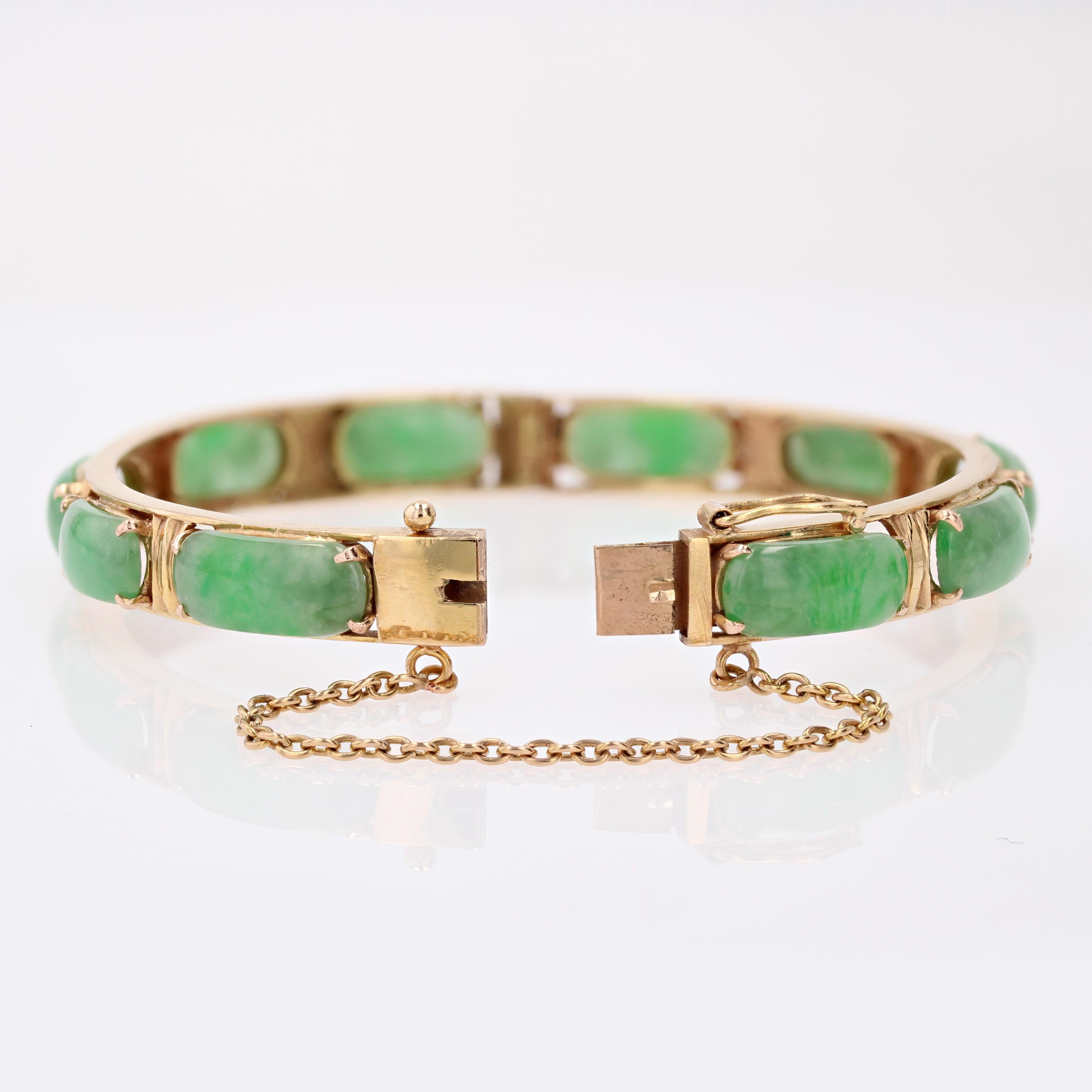 Bracelet jonc en or jaune 18 carats et jade des années 1940 en vente 3