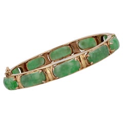 1940s Jade 18 Karat Yellow Gold Bangle Bracelet