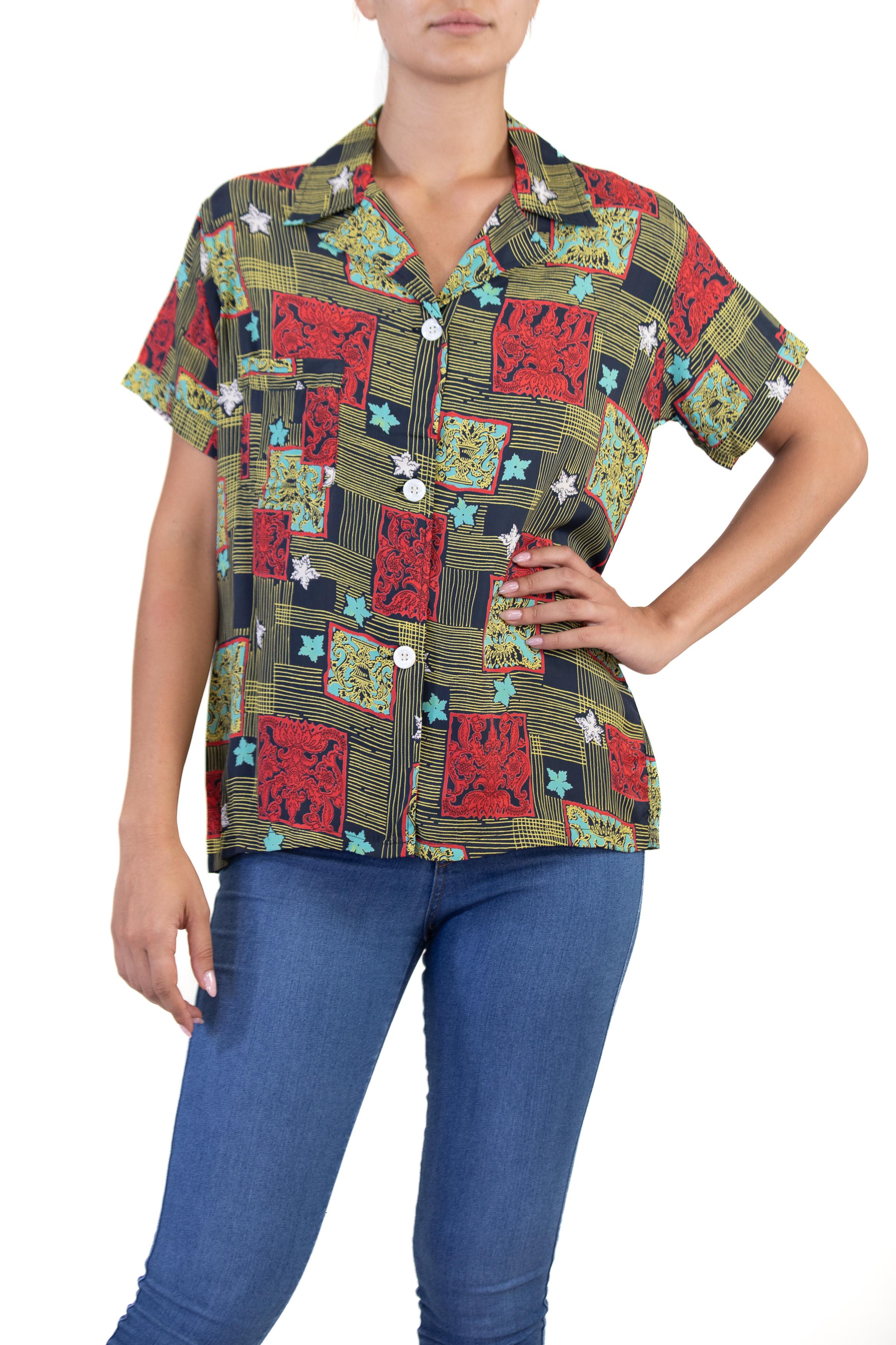 Donna Top a stampa nera a freddo in rayon rosso e giallo degli anni '40 di Jamarettes in vendita
