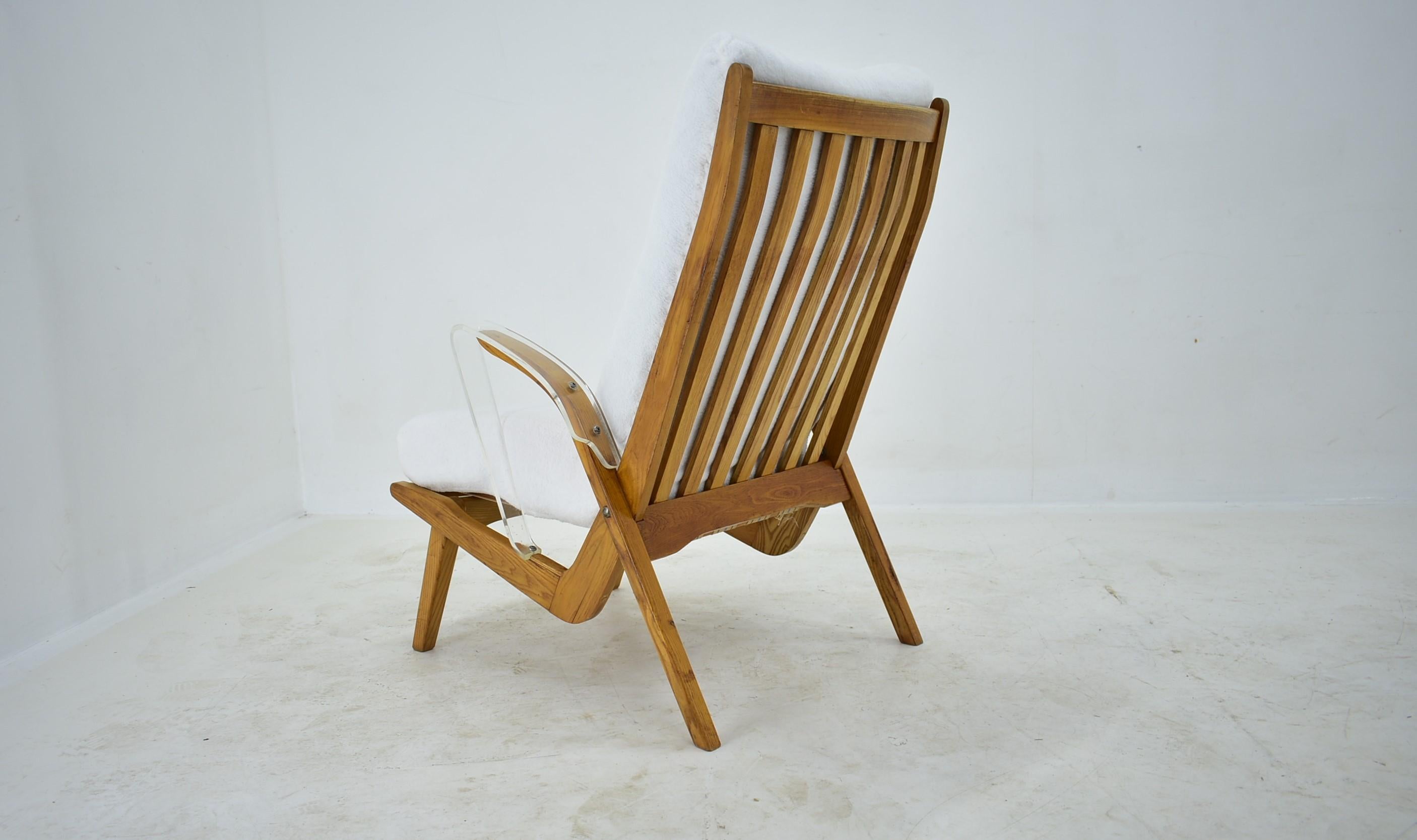 1940s Jan Vanek Oak Armchairs for Krasna Jizba, Czechoslovakia For Sale 9