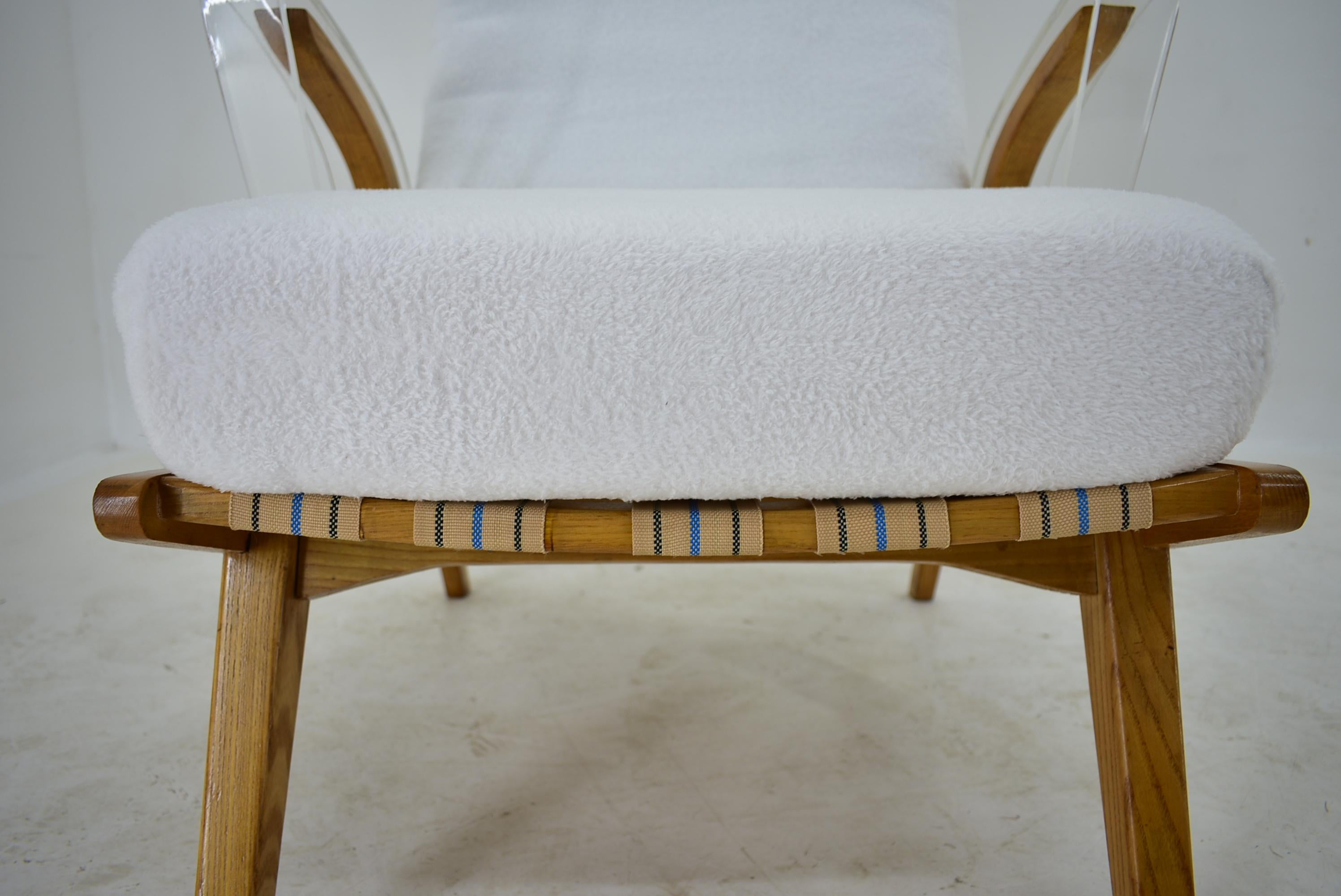 1940s Jan Vanek Oak Armchairs for Krasna Jizba, Czechoslovakia For Sale 13