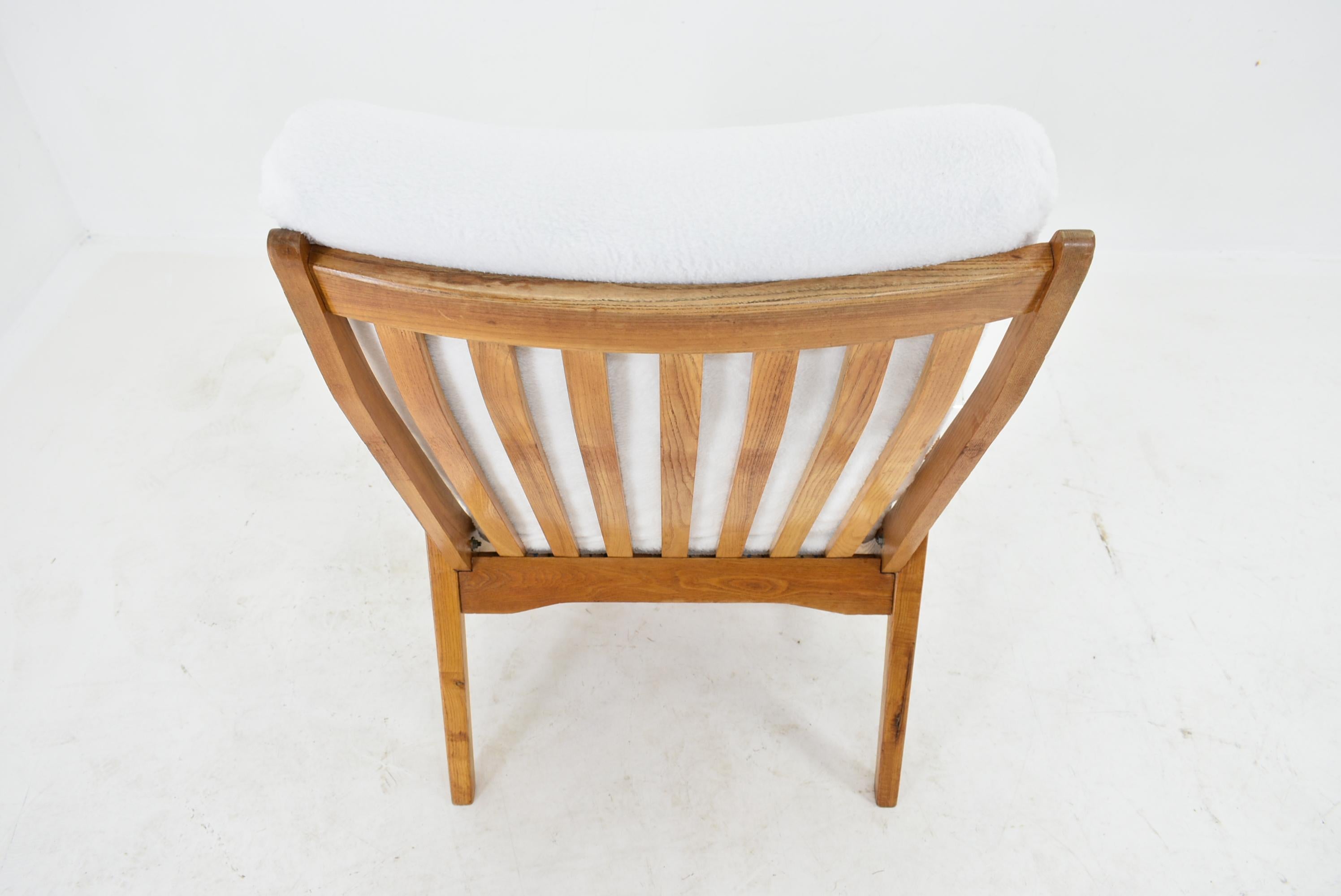 Mid-Century Modern 1940s Jan Vanek Oak Armchairs for Krasna Jizba, Czechoslovakia For Sale