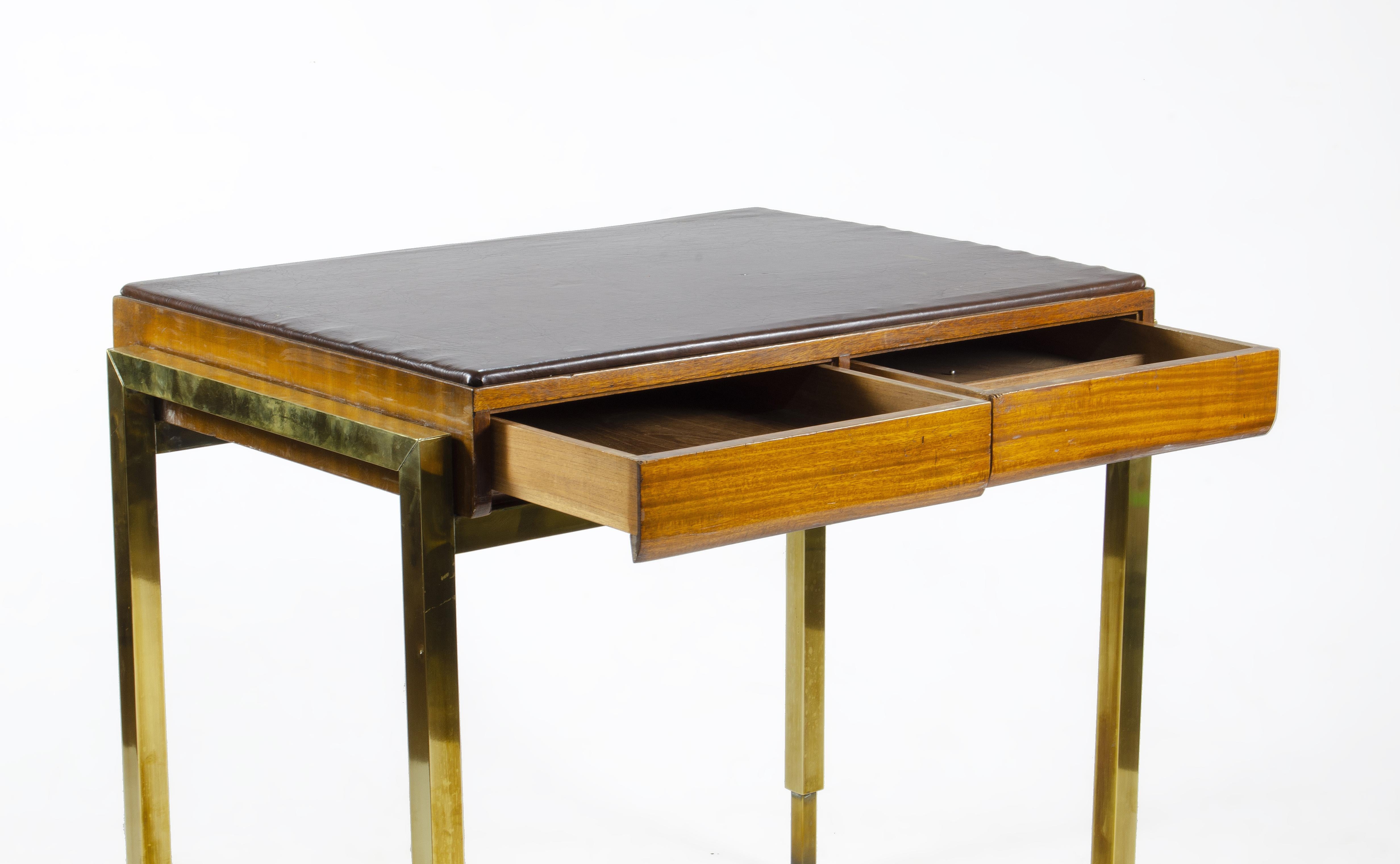 Metallo Scrivania moderna in legno in stile Jansen degli anni '40 con accenti in bronzo e pelle, Francia in vendita