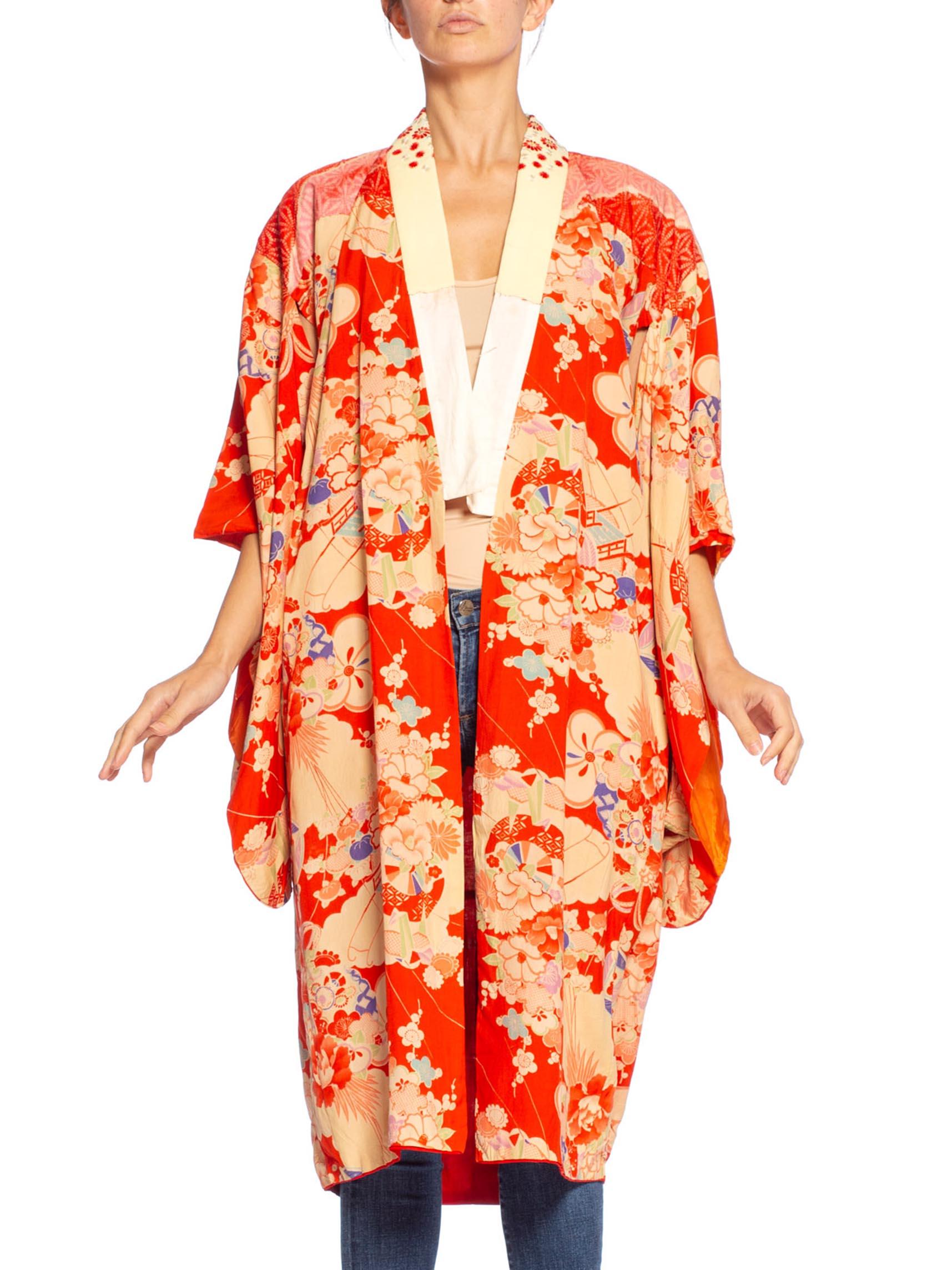 1940'S Korallenrot & Rosa Seide Origami Kranich Druck Kimono mit Handstickerei
