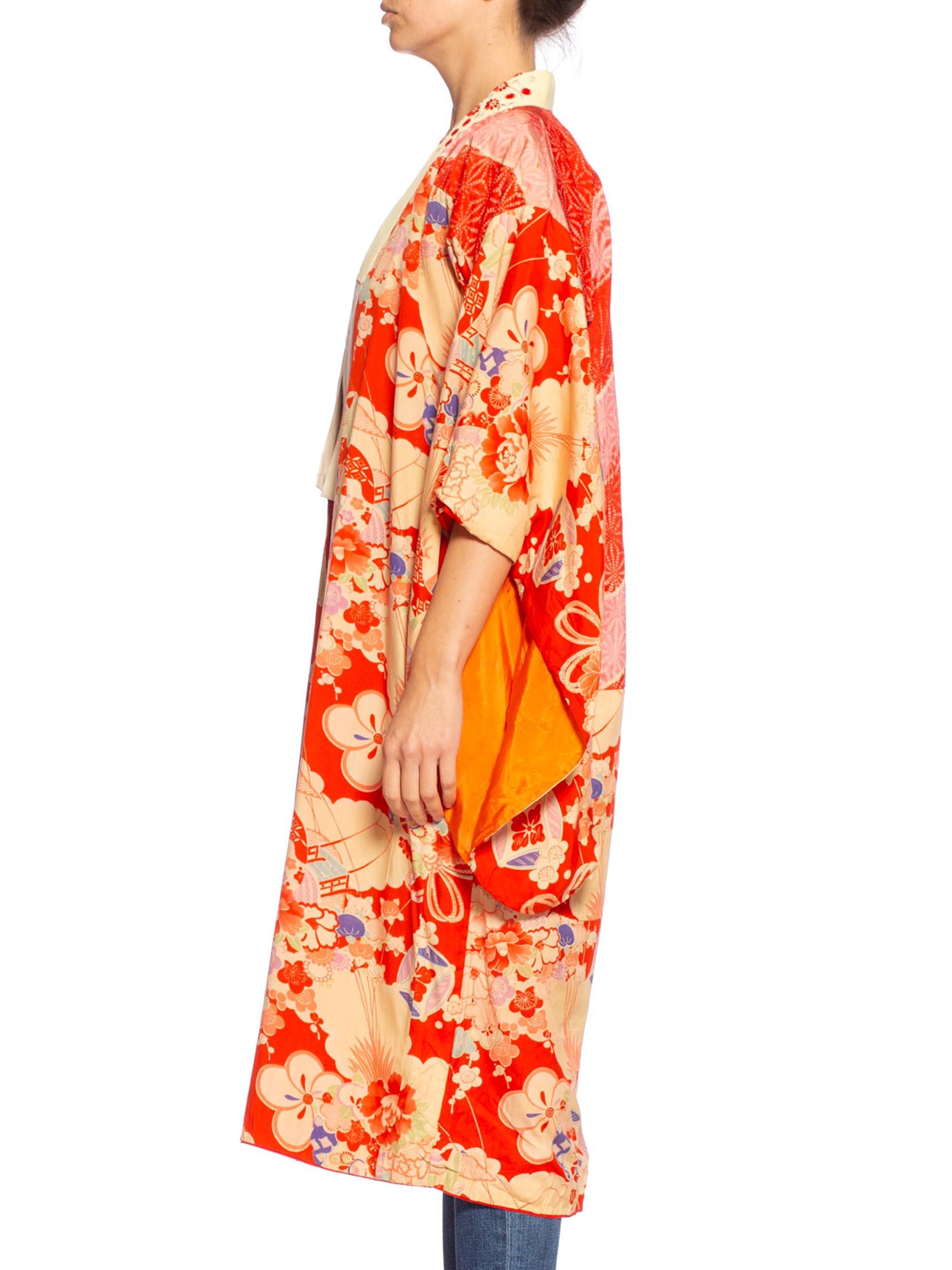 1940er Koralle Rot & Rosa Seide Origami Kranich Druck Kimono mit Handstickerei Damen im Angebot
