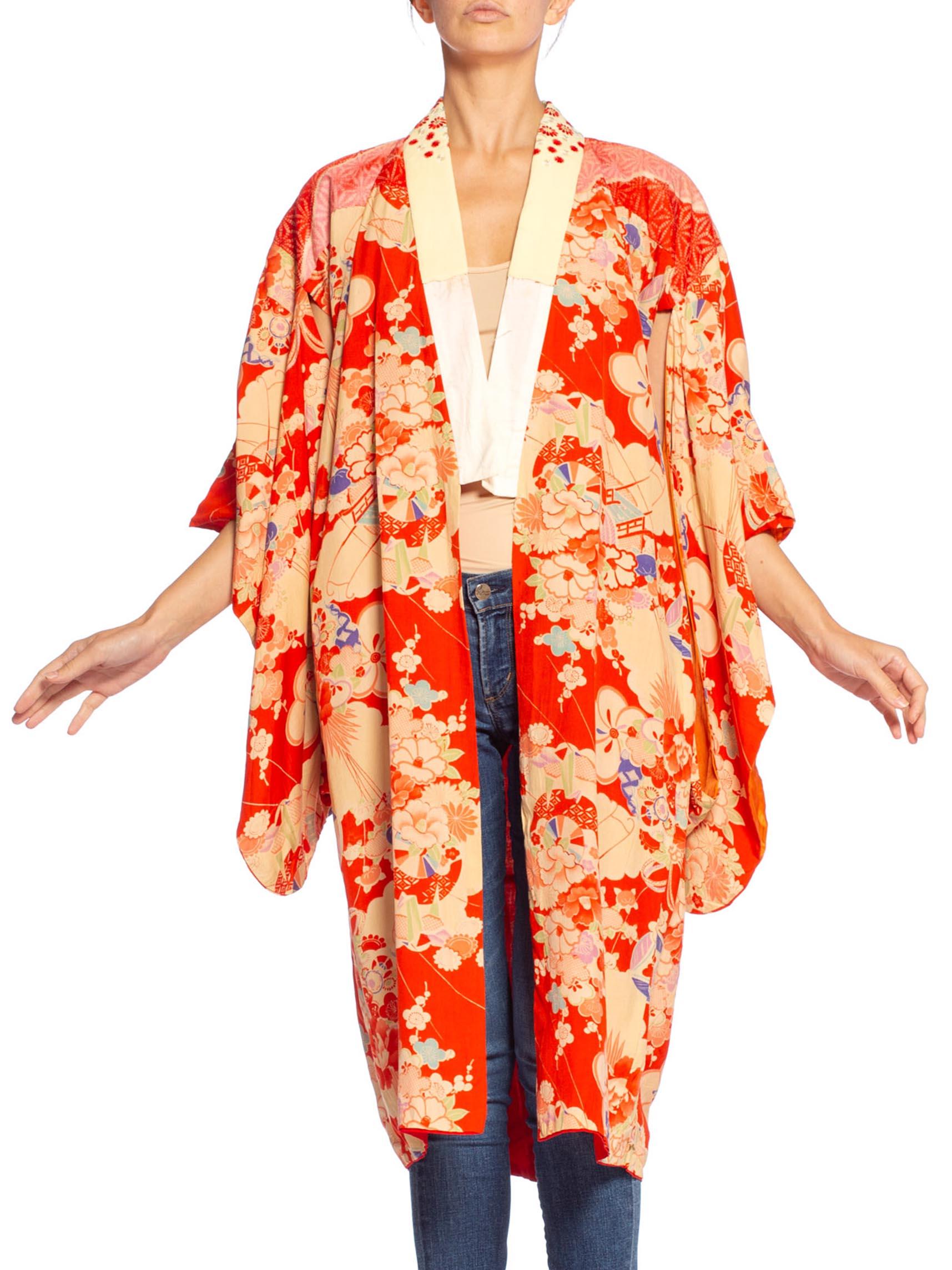 1940er Koralle Rot & Rosa Seide Origami Kranich Druck Kimono mit Handstickerei im Angebot 3