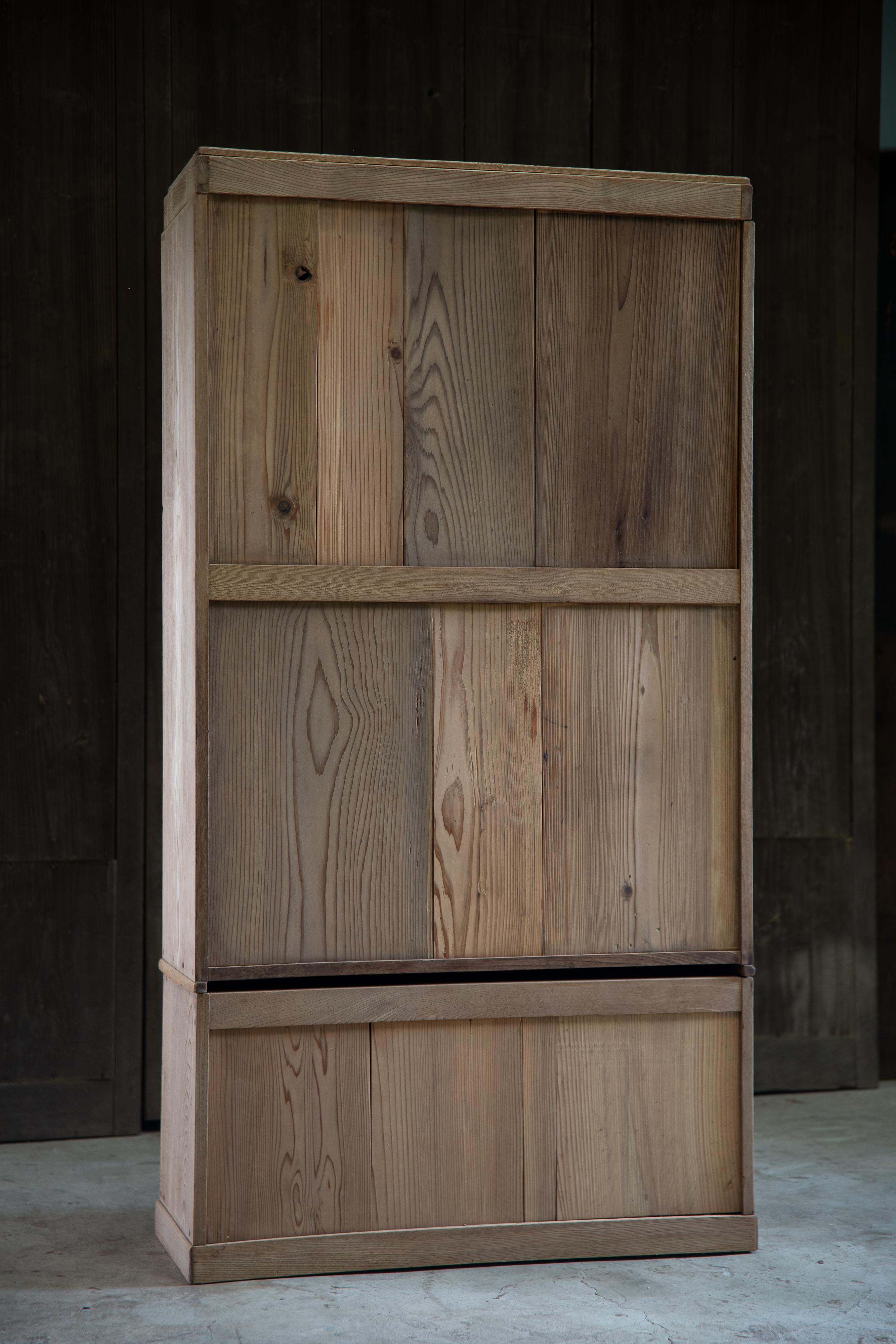 Milieu du XXe siècle 1940s Japanese vintage glass cabinet w/drawers, bookcase wabi sabi organic en vente