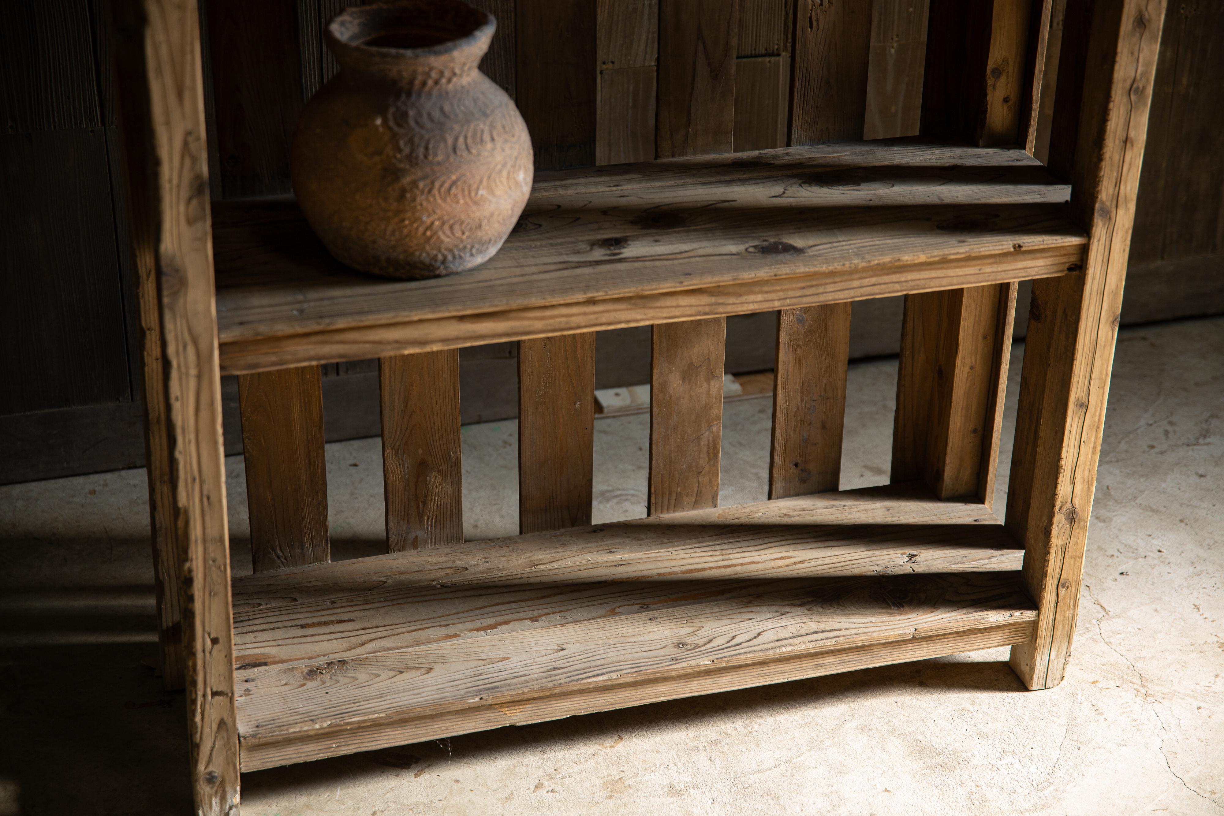 1940s japonés vintage de madera maciza 4 niveles de altura estante de almacenamiento wabi sabi orgánica en venta 4