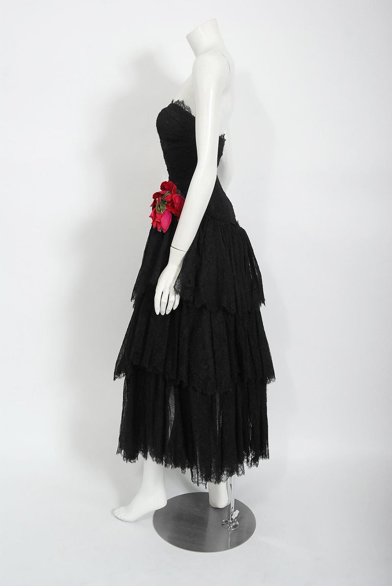 Vintage 1940's Jeanne Lanvin Haute-Couture Black Lace Strapless Asymmetric Gown For Sale 1