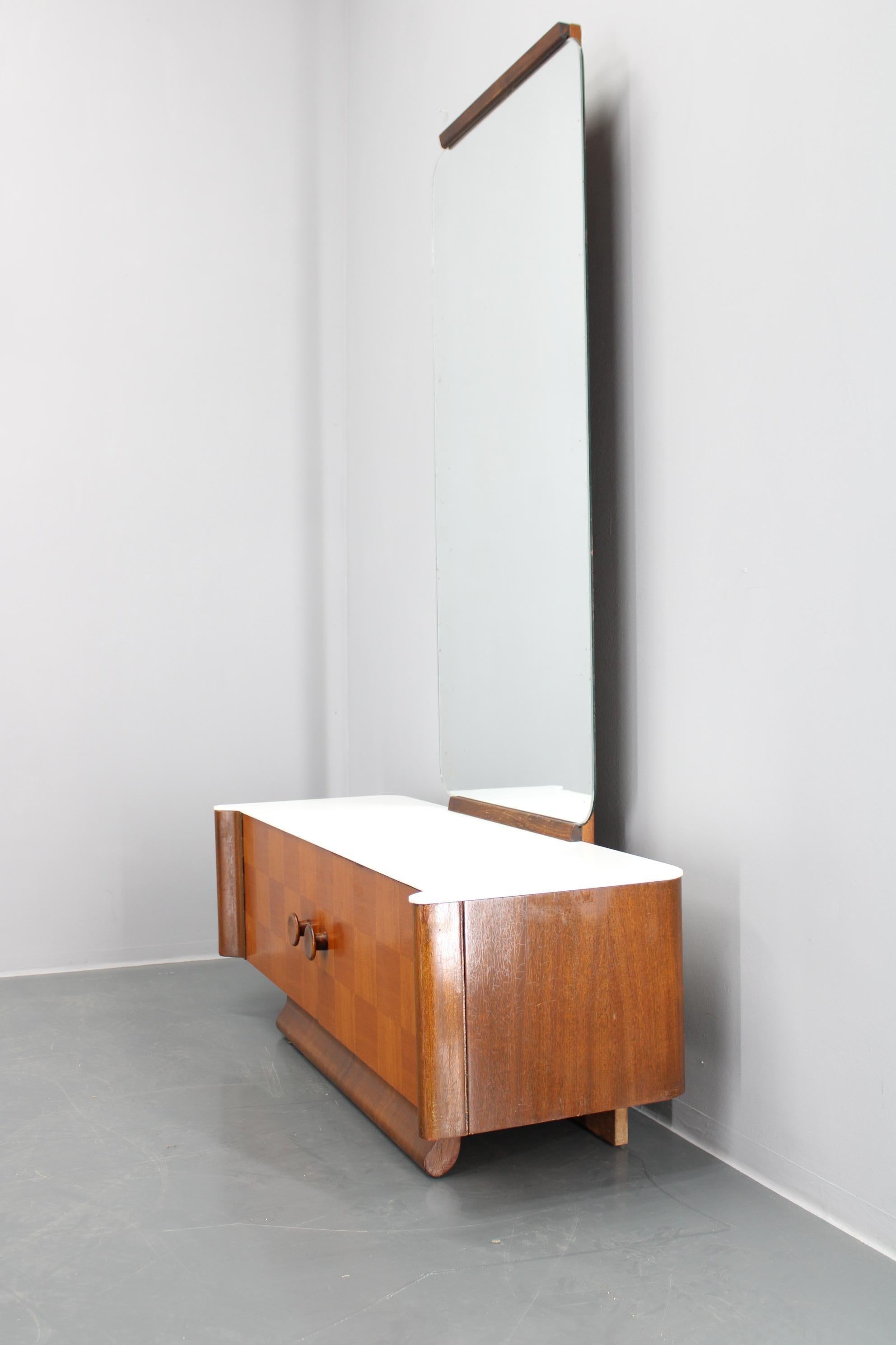 Mid-Century Modern Armoire à miroirs Jindrich Halabala des années 1940, Tchécoslovaquie en vente