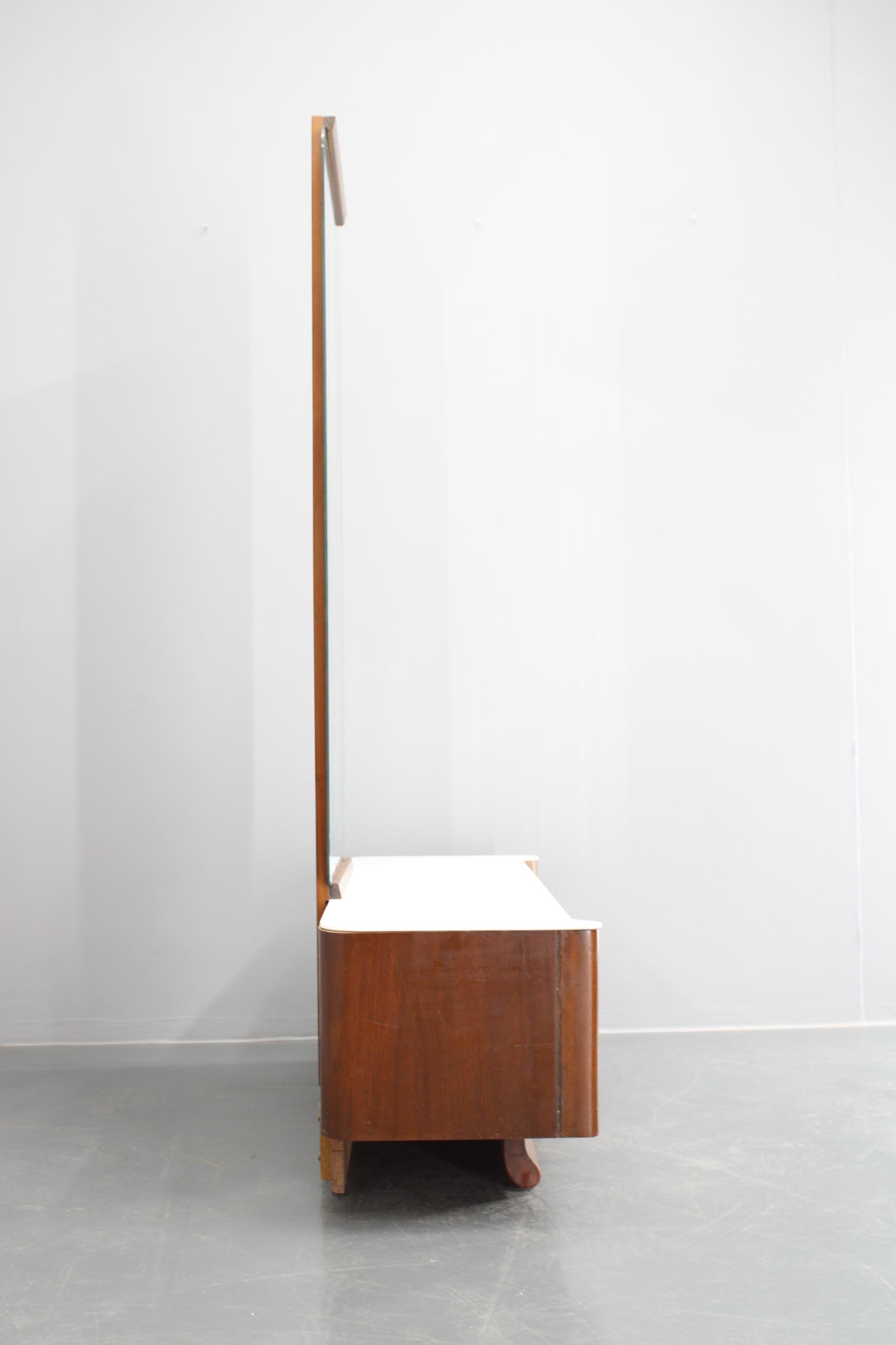 Miroir Armoire à miroirs Jindrich Halabala des années 1940, Tchécoslovaquie en vente