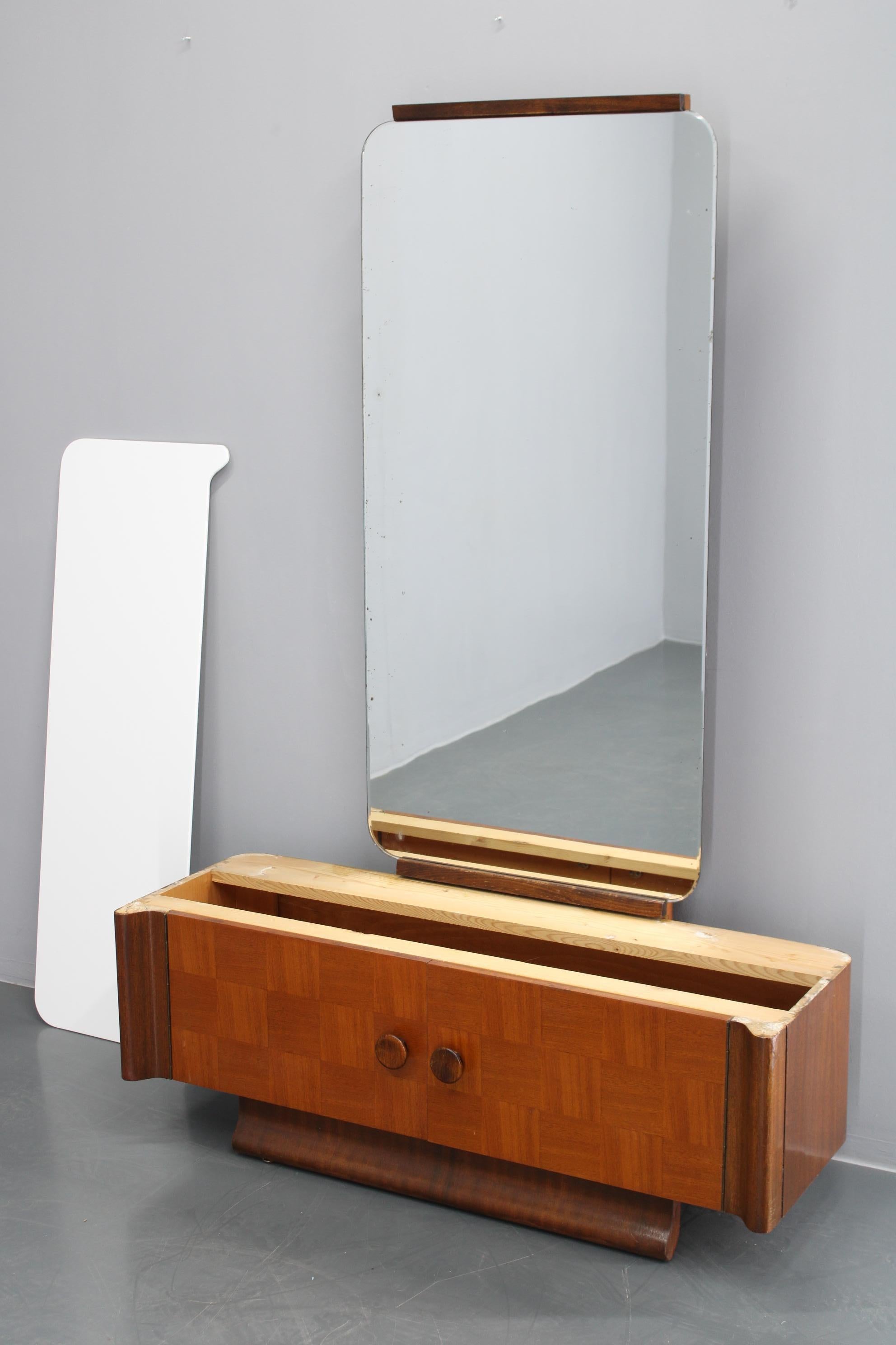 Armoire à miroirs Jindrich Halabala des années 1940, Tchécoslovaquie en vente 1