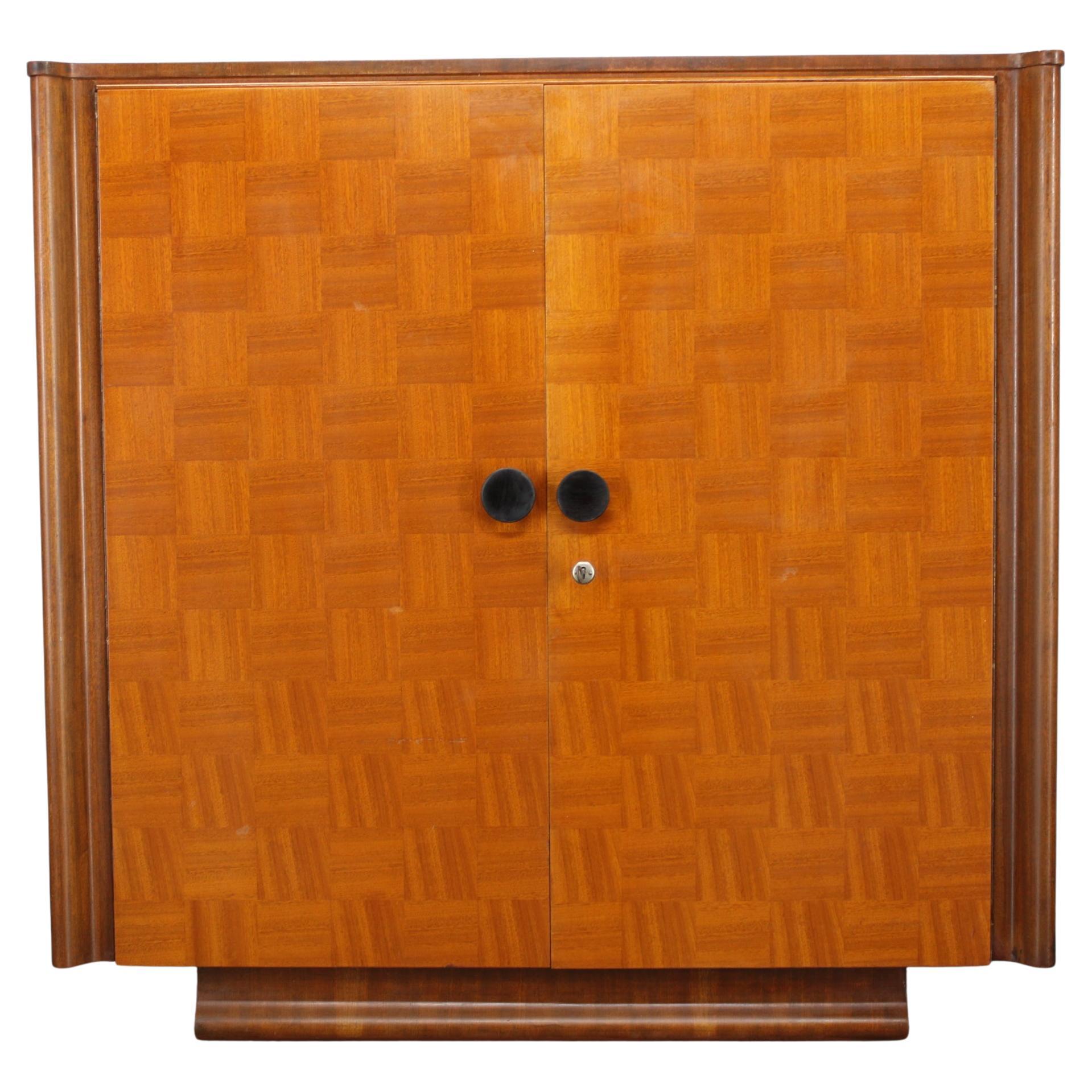 Meuble de rangement Jindrich Halabala , 1940, Tchécoslovaquie