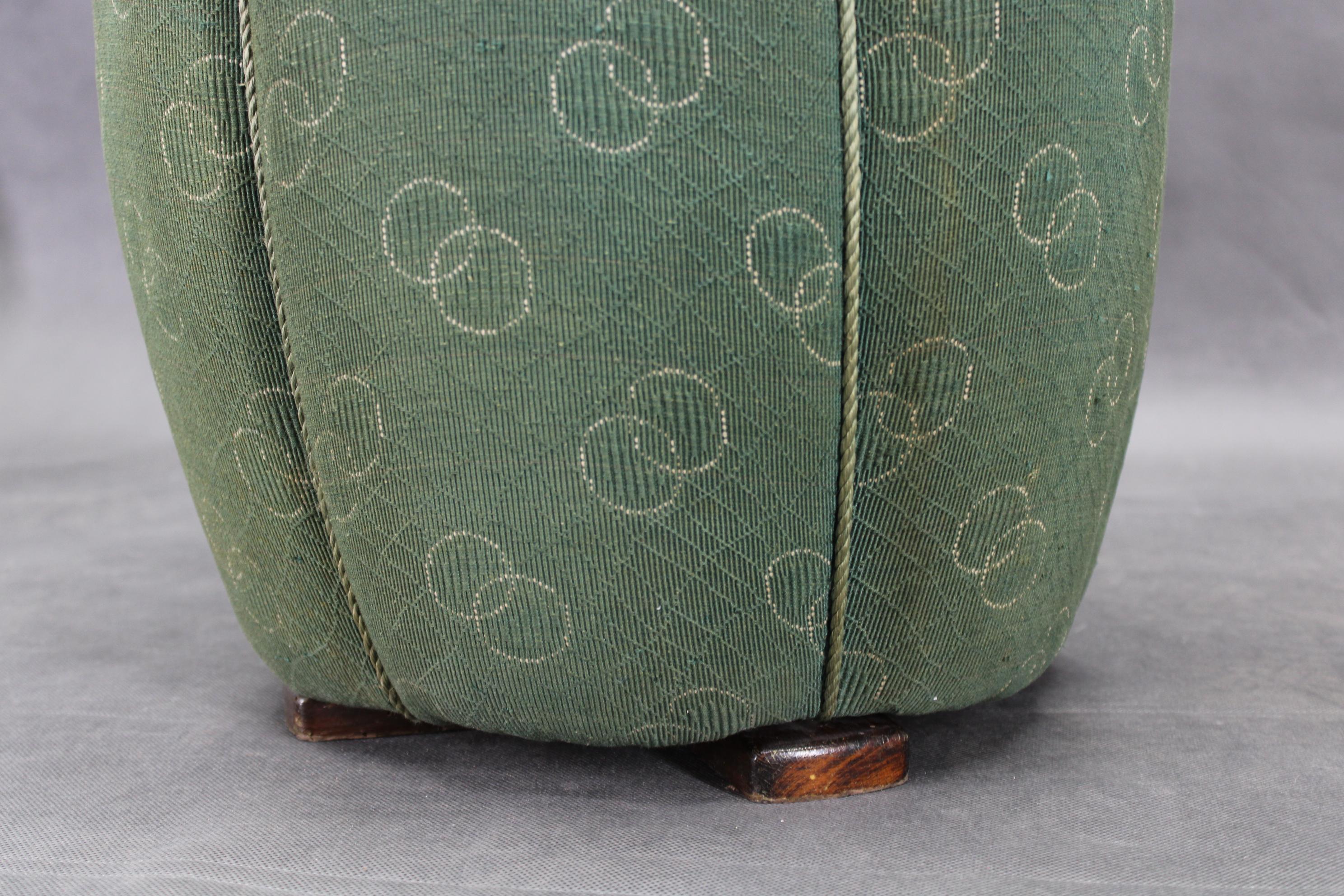 20ième siècle Années 1940 Jindrich Halabala Tabouret, Tchécoslovaquie en vente