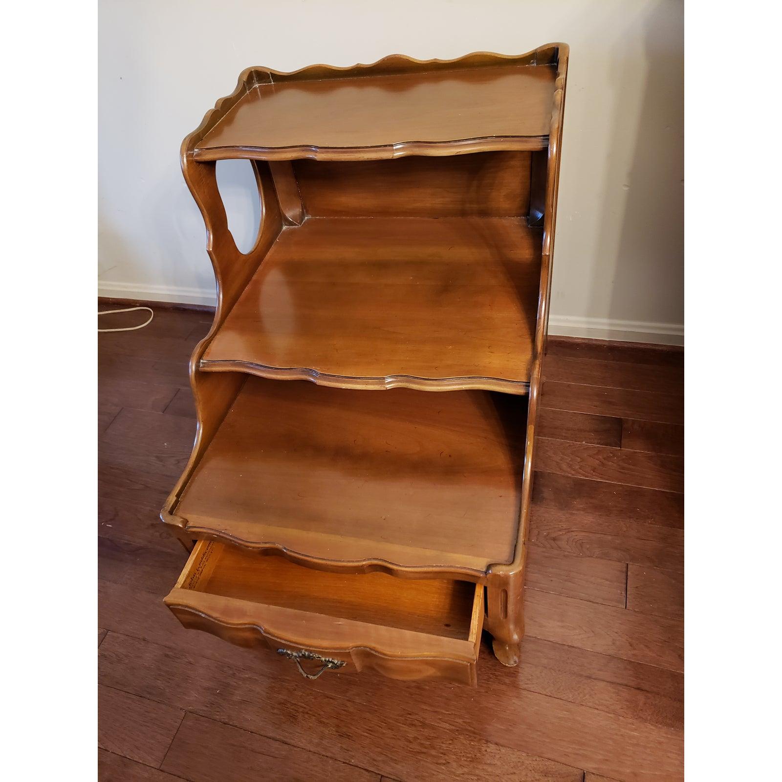 Hand-Crafted 1940s John Widdicomb Mid-Century Modern 3 Tier End Table For Sale