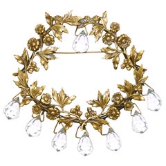 1940s Joseff of Hollywood Chandelier Floral Wreath Brooch in Russian Gold Fin