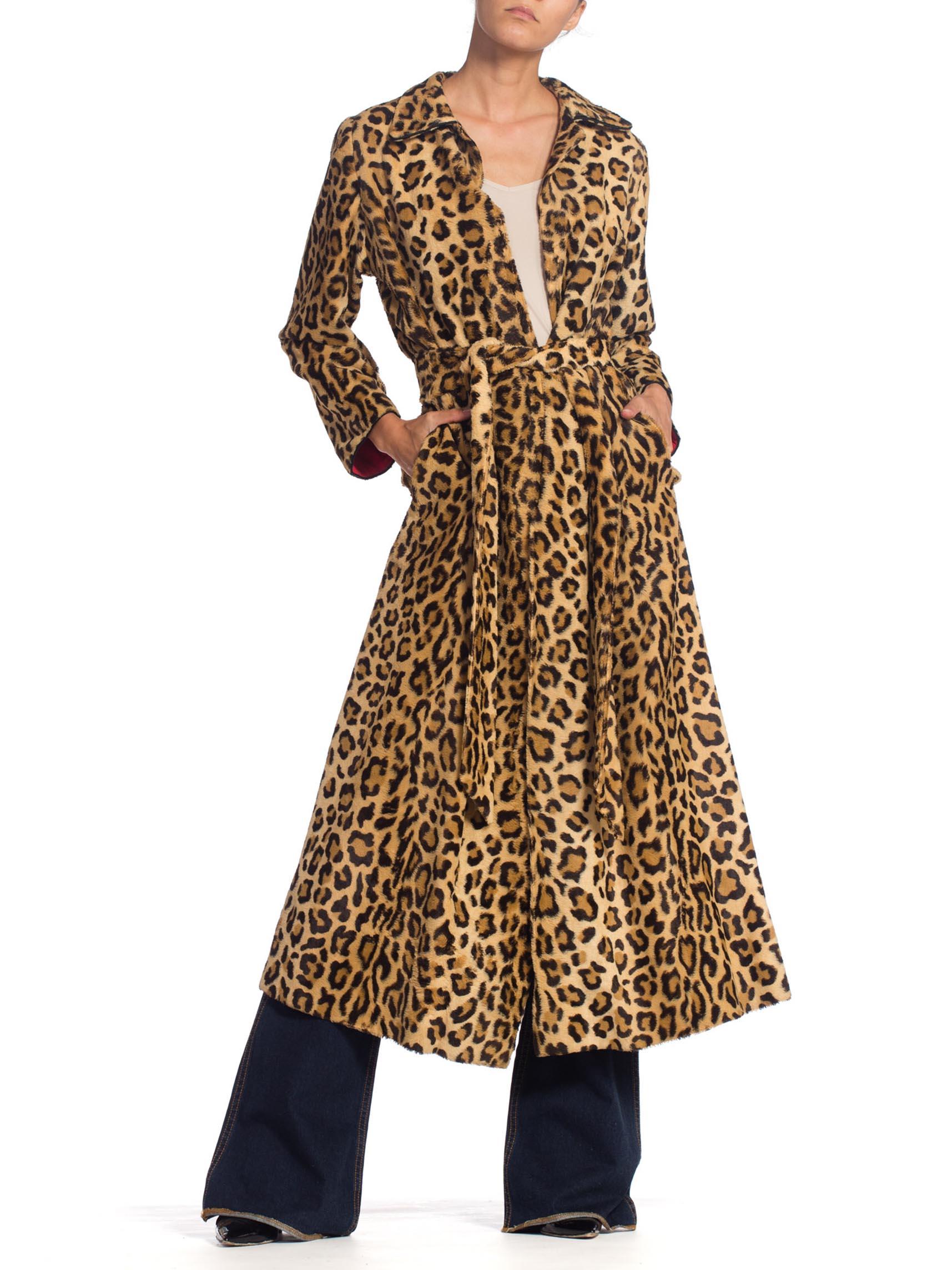 1940'S Juel Park Beverly Hills Couture Leopard Velvet Coat Lined In Red Silk In Excellent Condition In New York, NY