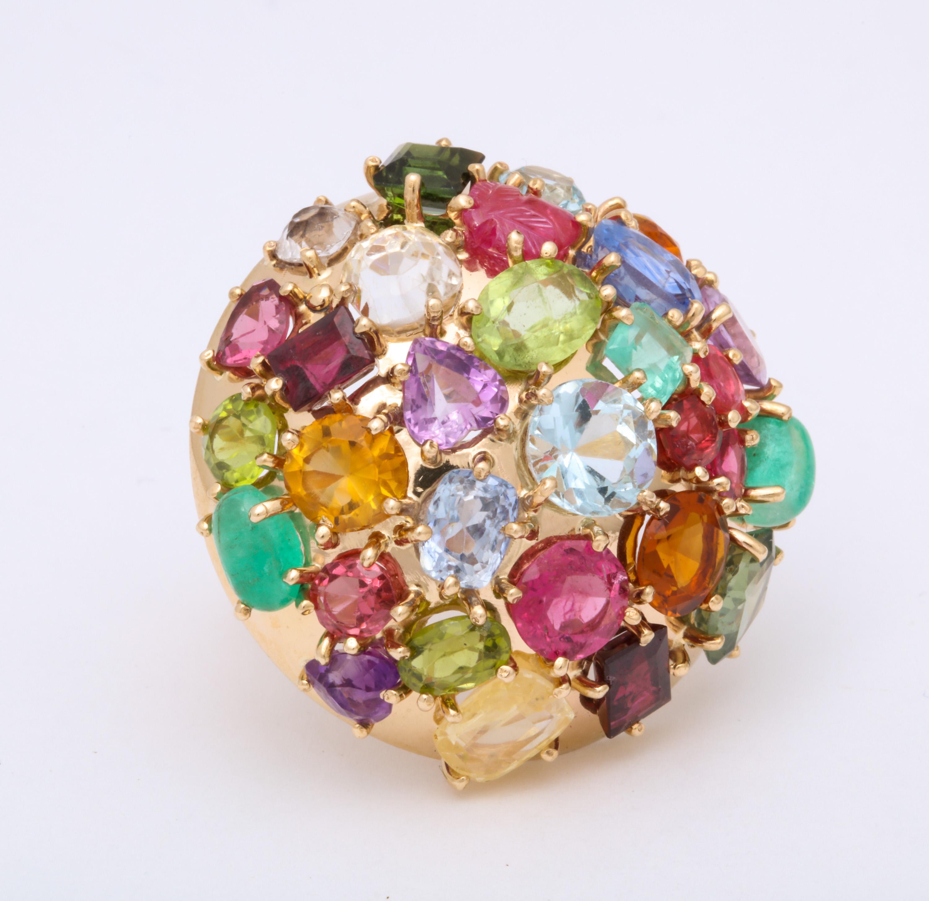 1940s Jumbo Multicolored Stones Satellite Bombe Gold Cocktail Ring In Good Condition For Sale In New York, NY