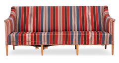 1940er Jahre Kaare Klint Dreisitzer-Sofa, Beine aus Hartholz und gestreifte Wollpolsterung