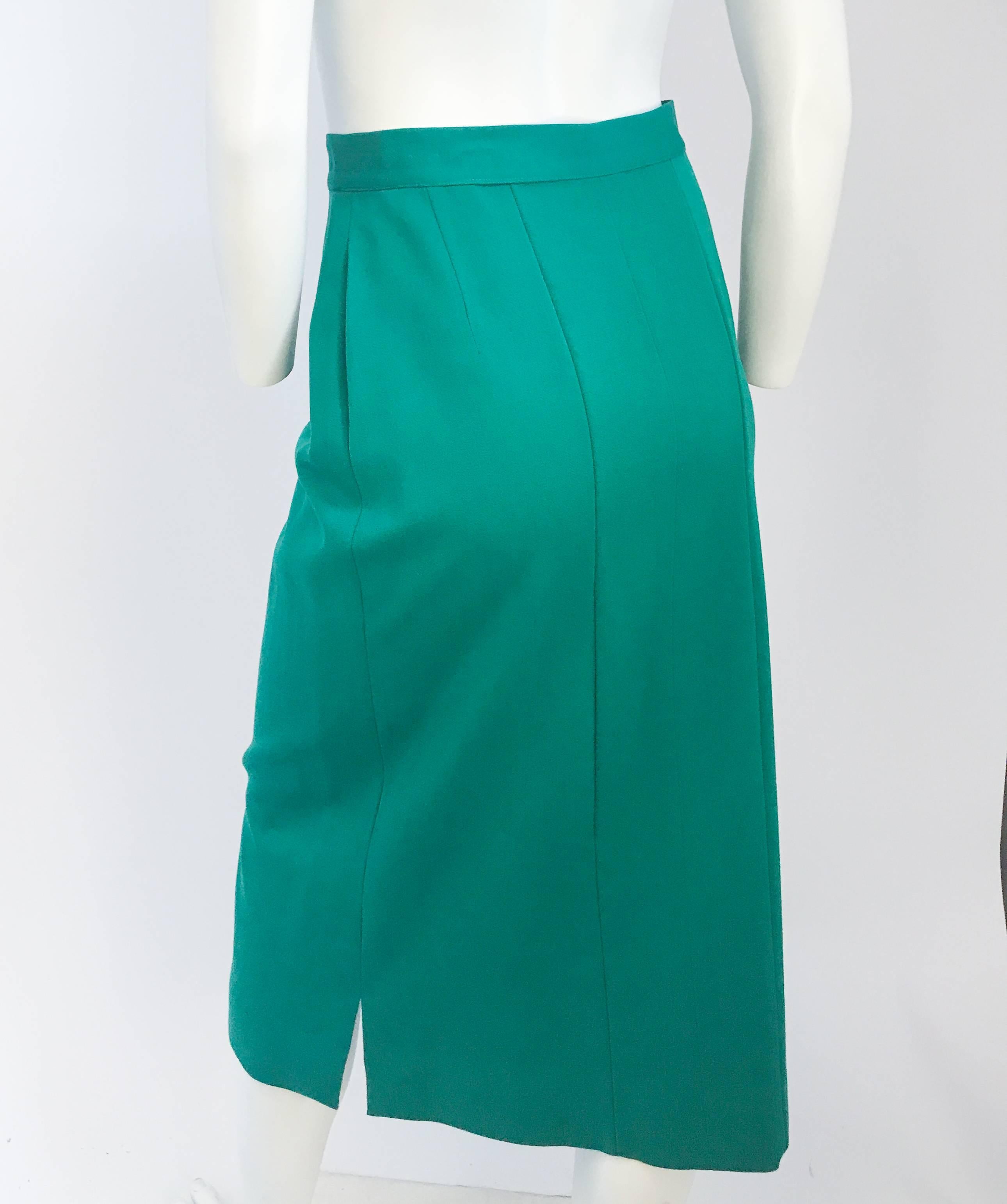Women's 1940s Kelly Green Suit Set For Sale