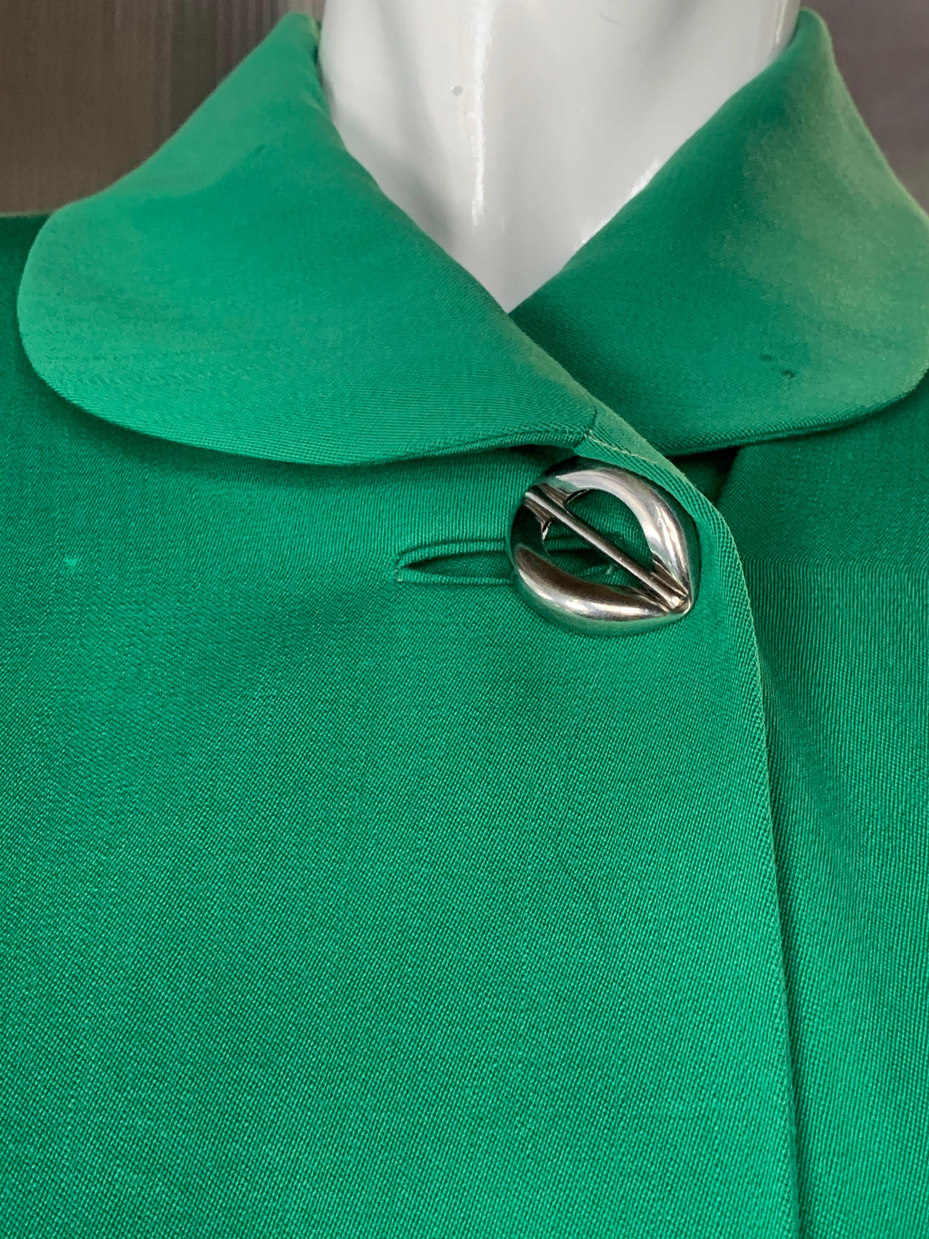 Manteau en gabardine de laine vert Kelly avec col Peter Pan, années 1940  Bon état - En vente à Gresham, OR