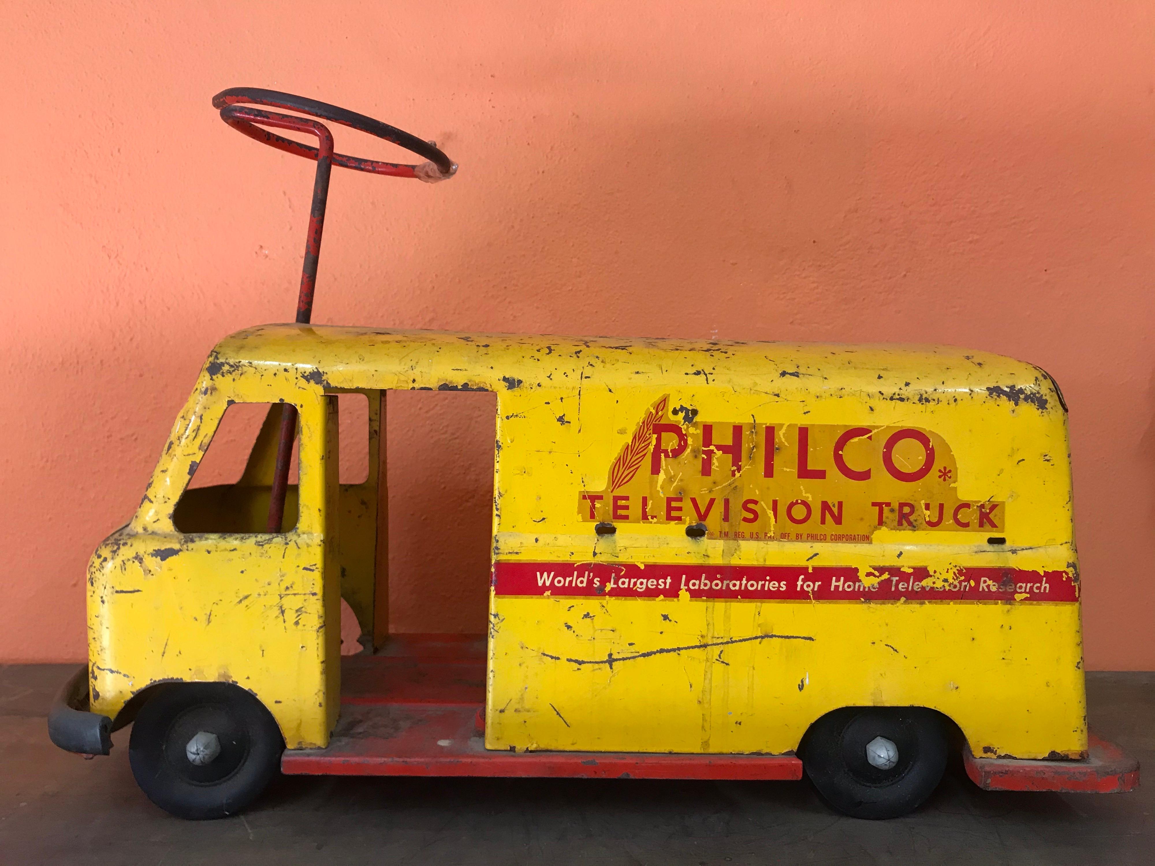 Mid-20th Century Vintage 1940's PHILCO TV Kids Ride On Toy Truck For Sale
