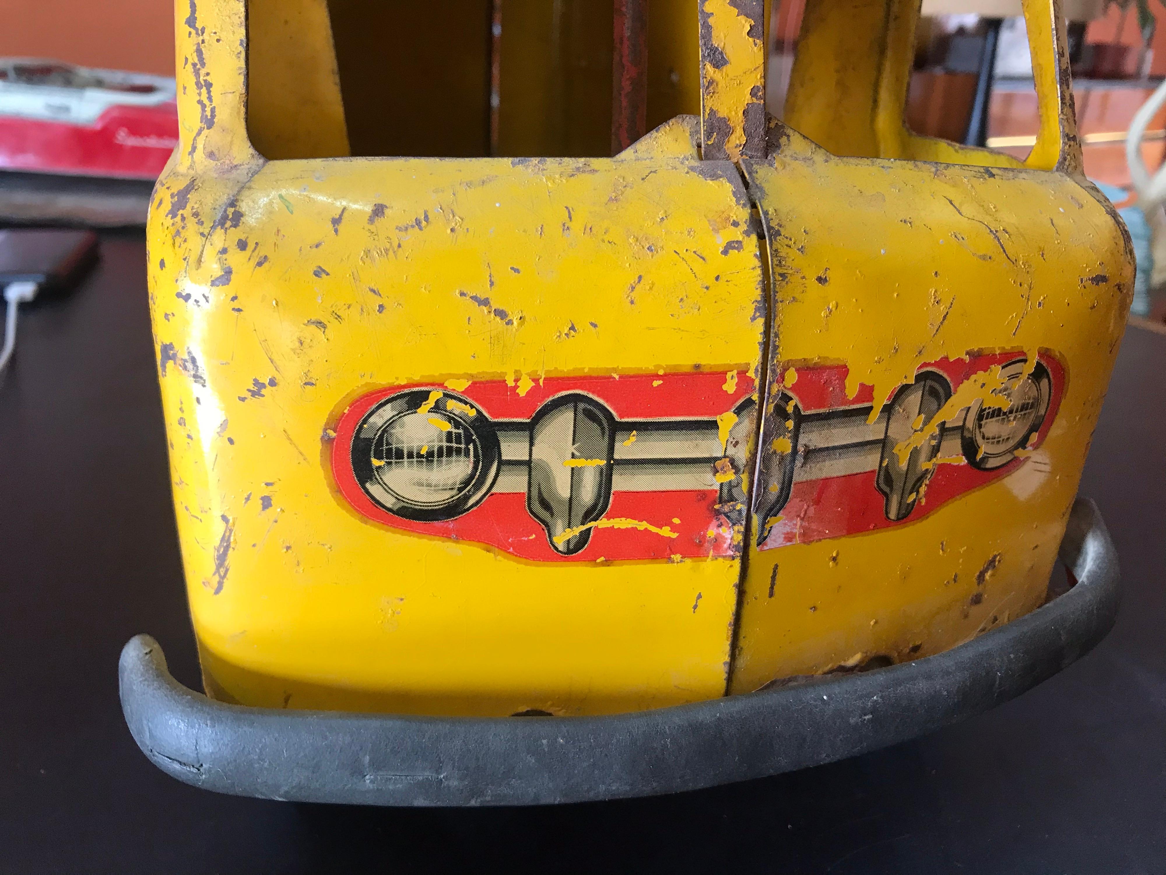 PHILCO TV Kids Ride On Toy Truck - Vintage des années 1940 en vente 4