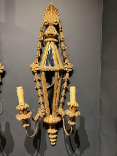 Grandi lampade in legno dorato e specchi degli anni '40