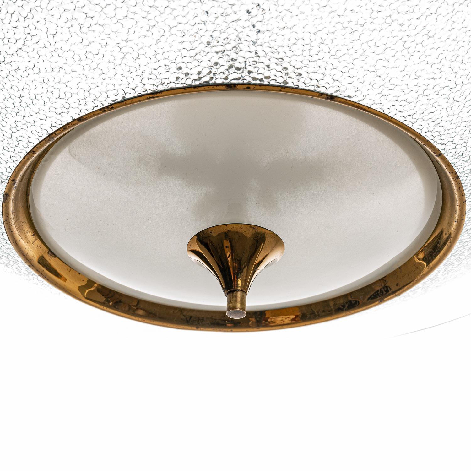 Ottone Ciondolo grande in vetro satinato e ottone del 1940 di Fontana Arte in vendita