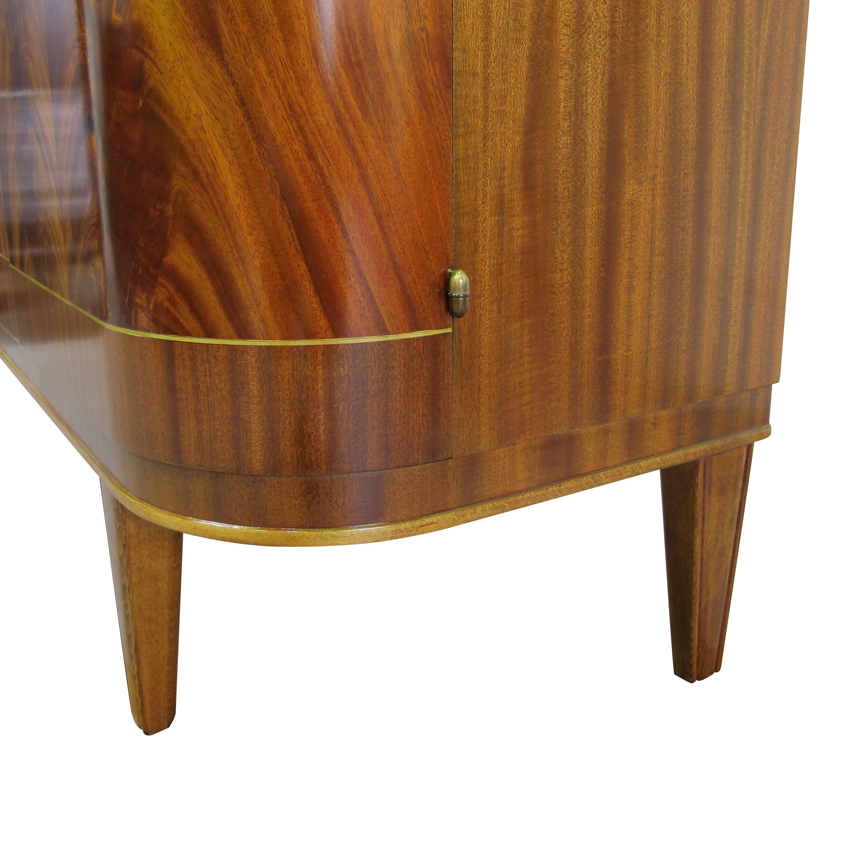 1940s Large Swedish Cabinet-Credenza with Mahogany Flame Veneers For Sale 2