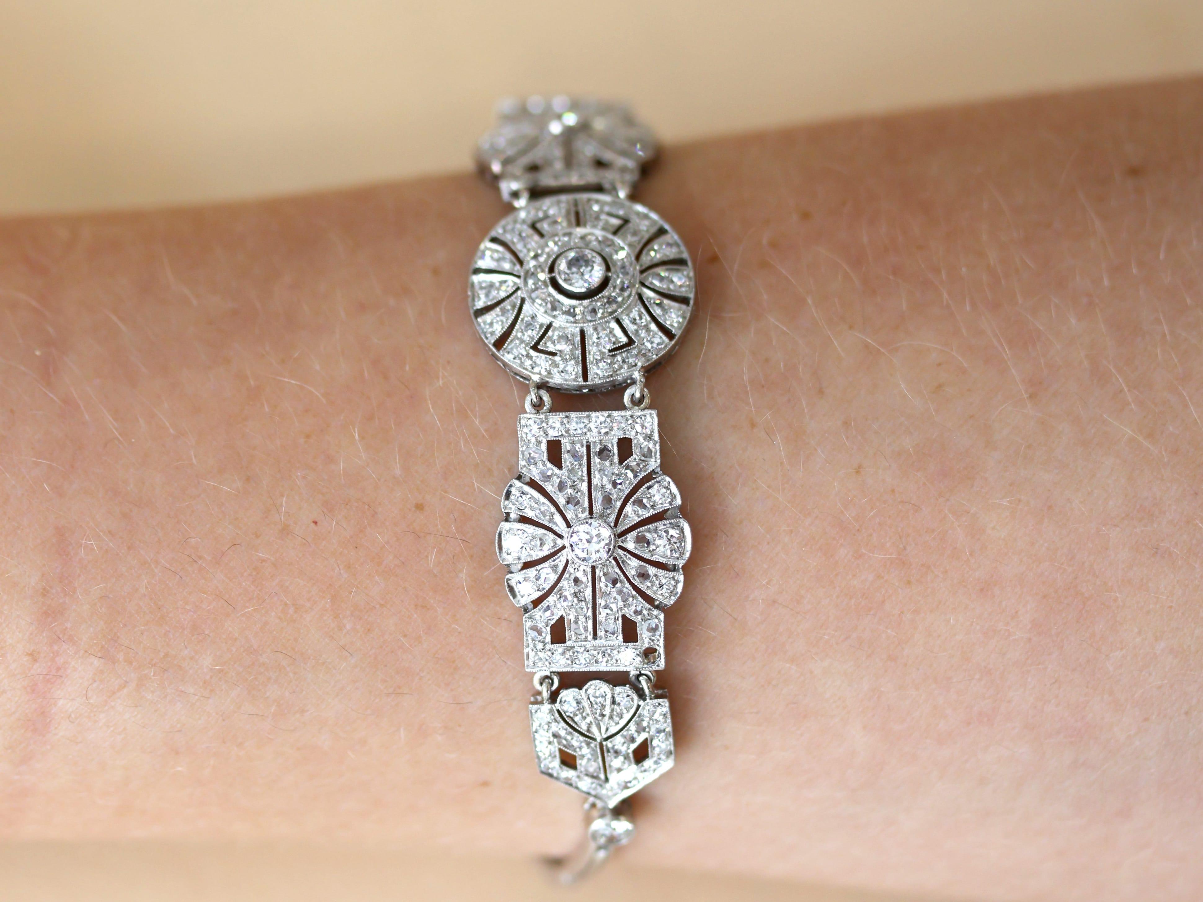 Art Déco Bracciale in platino e diamanti da 4,48 carati, tarda Art Deco, anni '40 in vendita