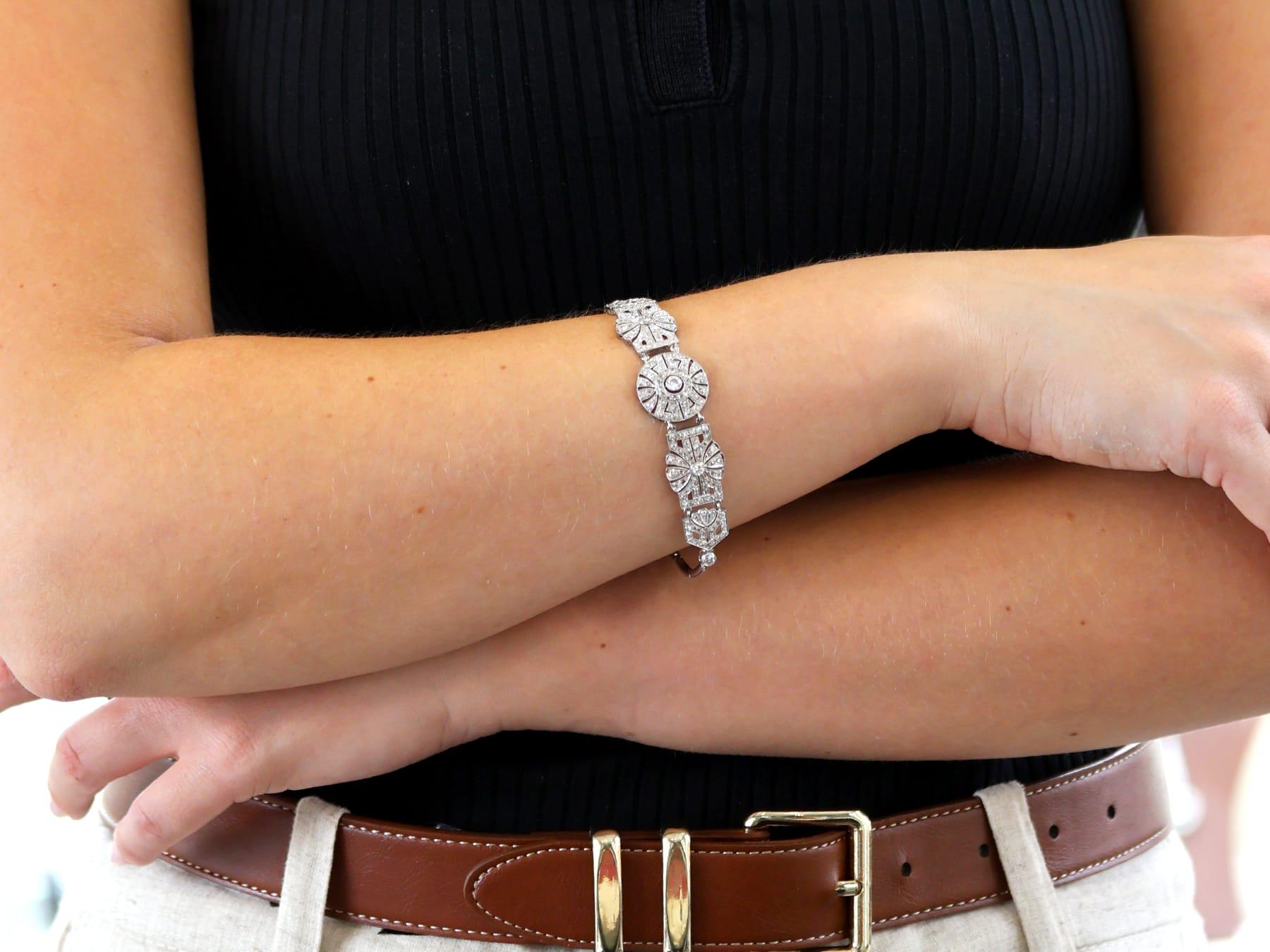 Taille ronde 1940's, Bracelet en platine et diamant de 4,48 carats de style Art Déco tardif en vente