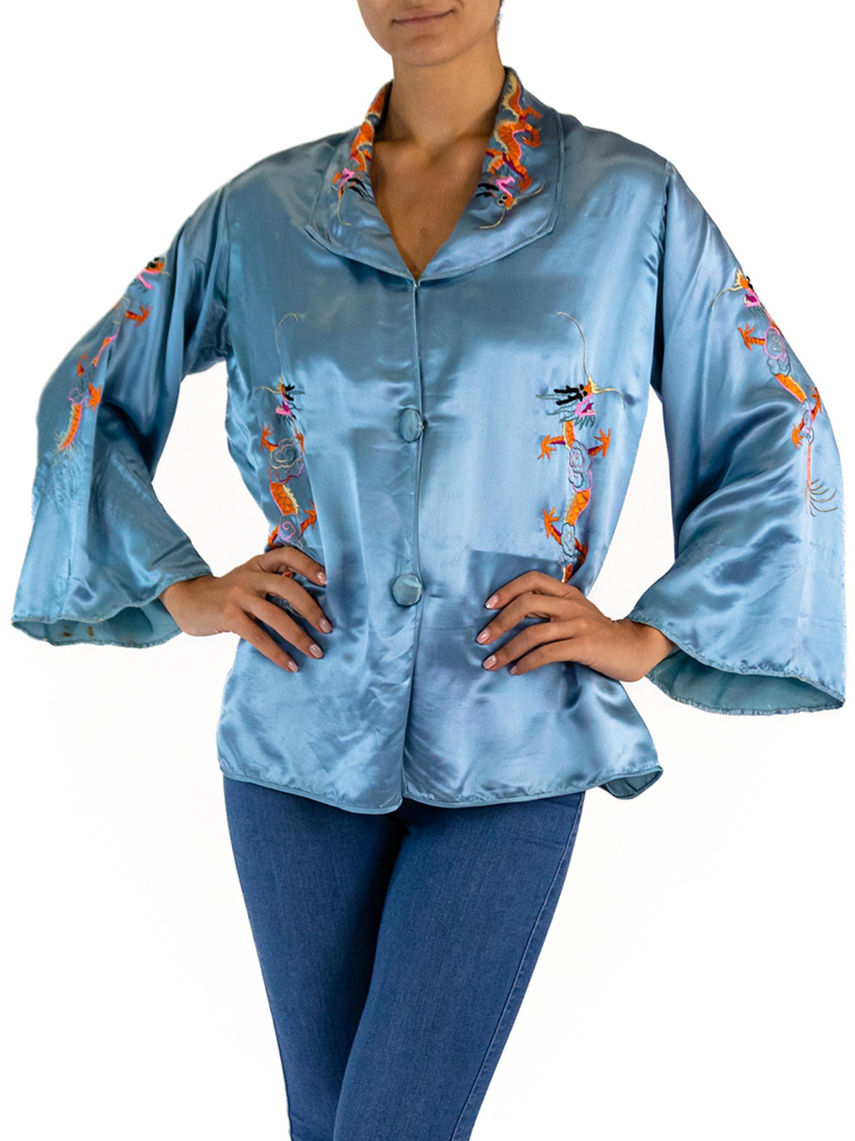1940S Light Aqua Blue Silk Satin Old Hollywood Jacket With Hand -Embroidered Dr For Sale 2