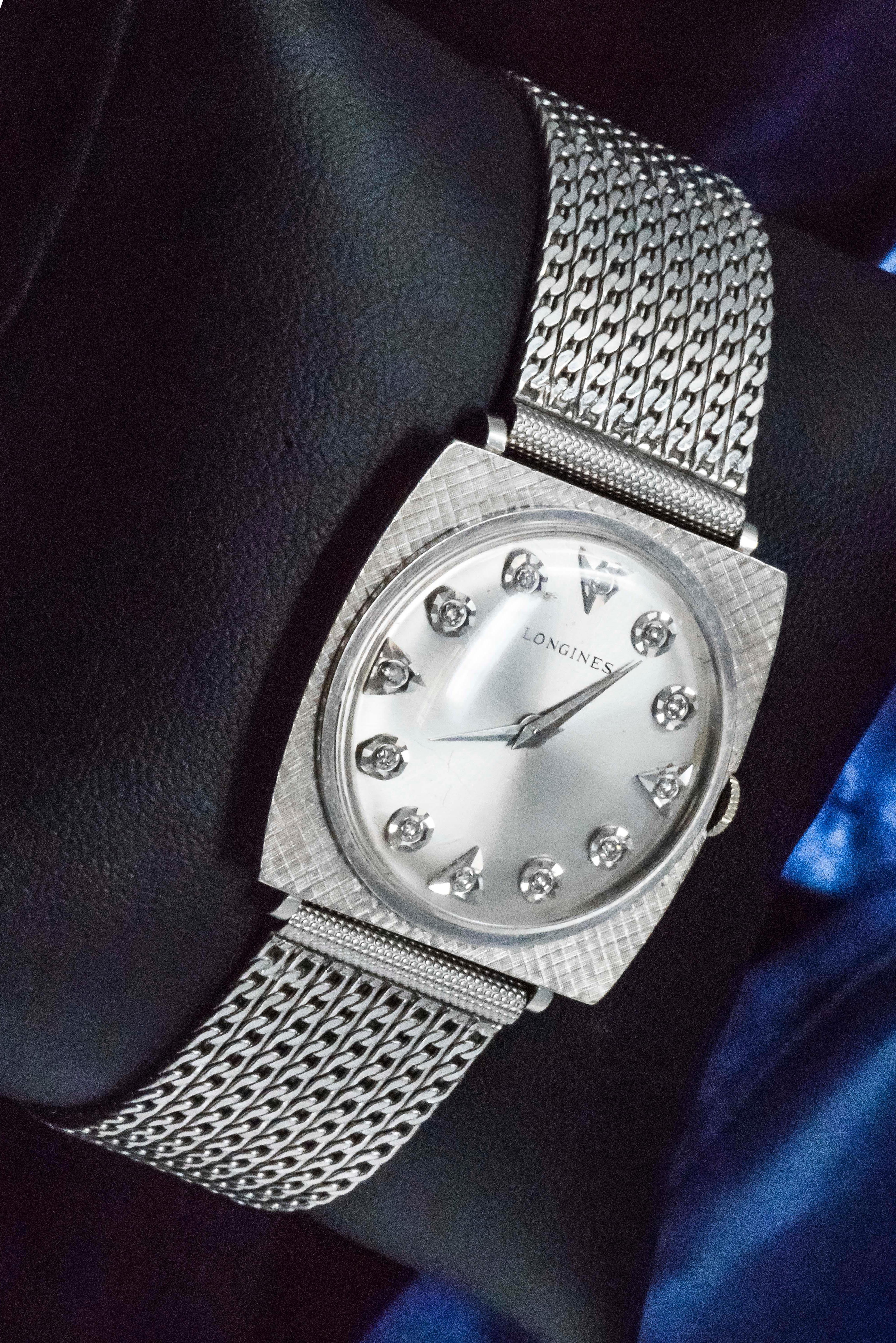 1940s Longines White Gold Ultra Thin Grey Diamond Dial Adjustable Bracelet Watch In Good Condition For Sale In New york, NY