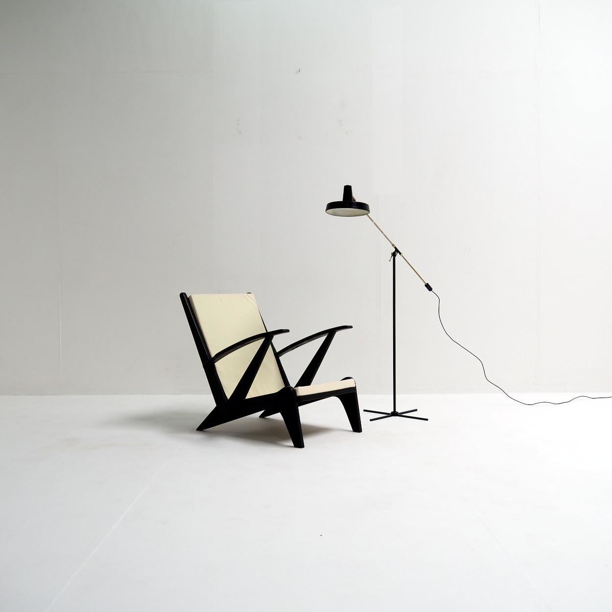 Belga Sedia da salotto degli anni '40 in Wood verniciato nero in vendita