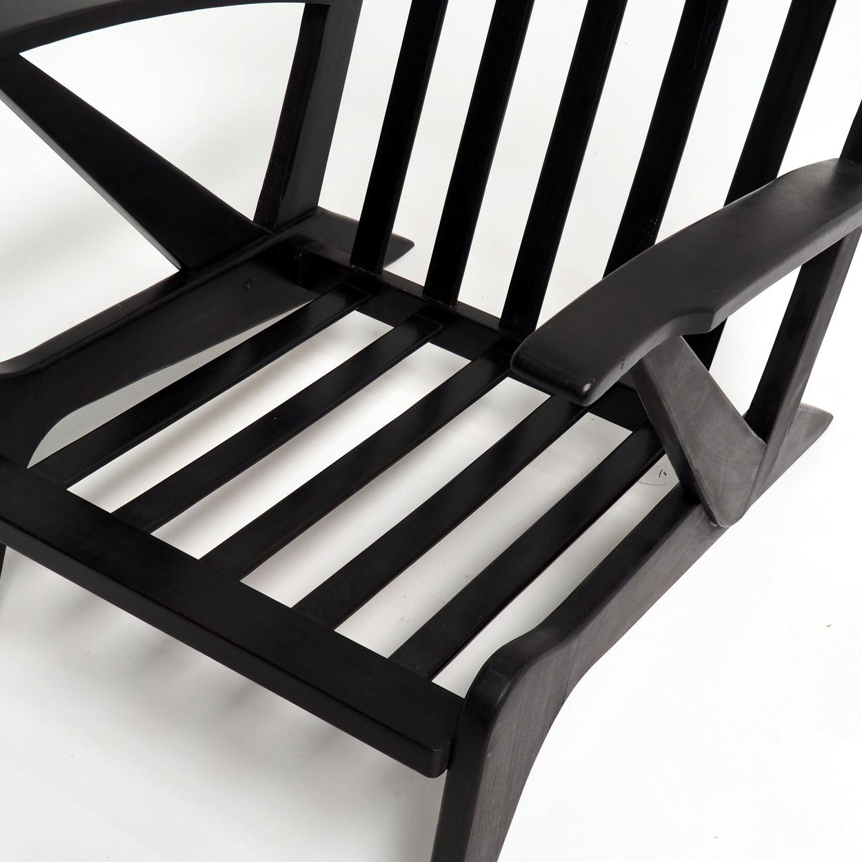 20ième siècle Chaise longue des années 1940 en Wood peint en noir en vente