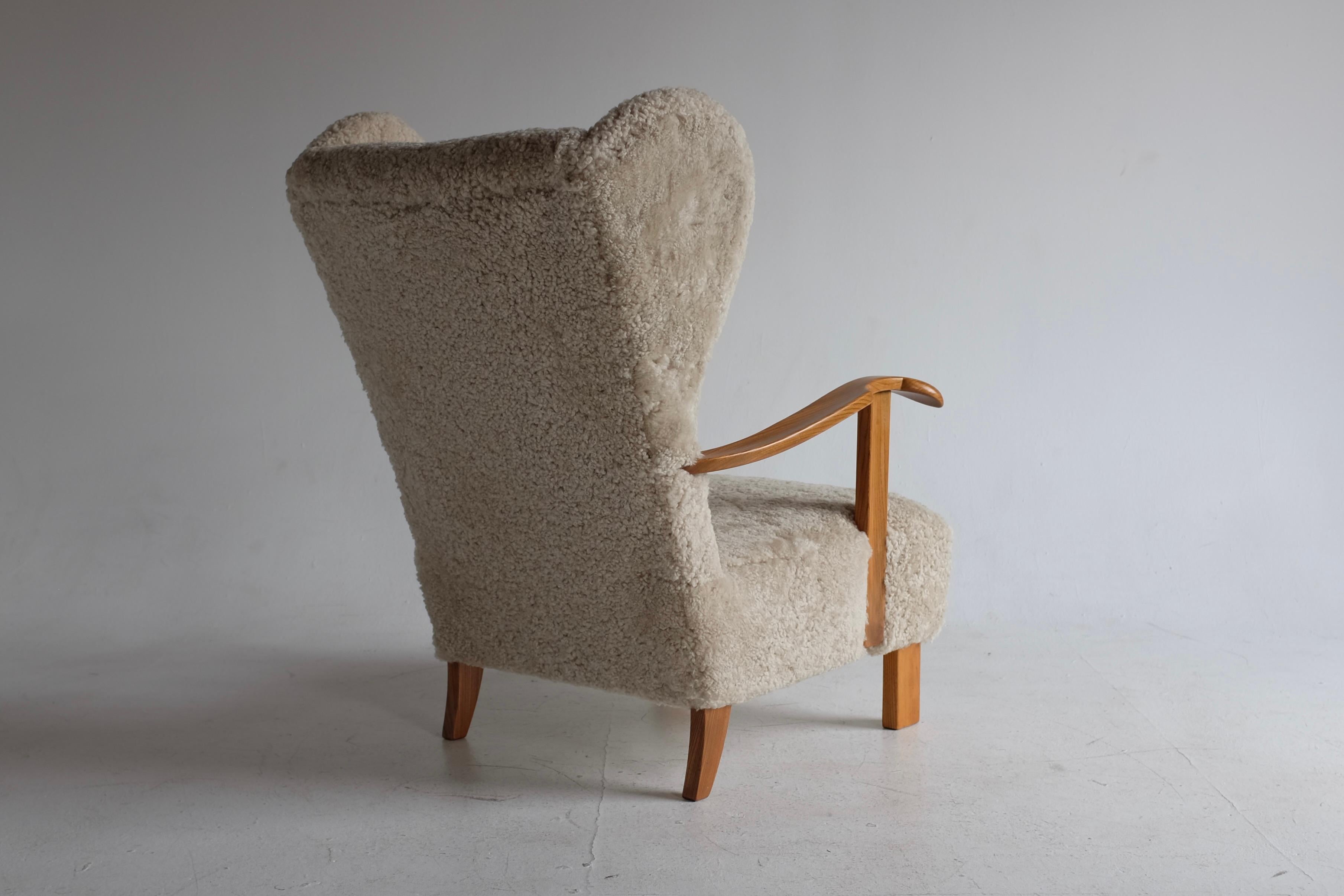 Scandinavian Modern 1940s Lounge chair model 1582 by Fritz Hansen